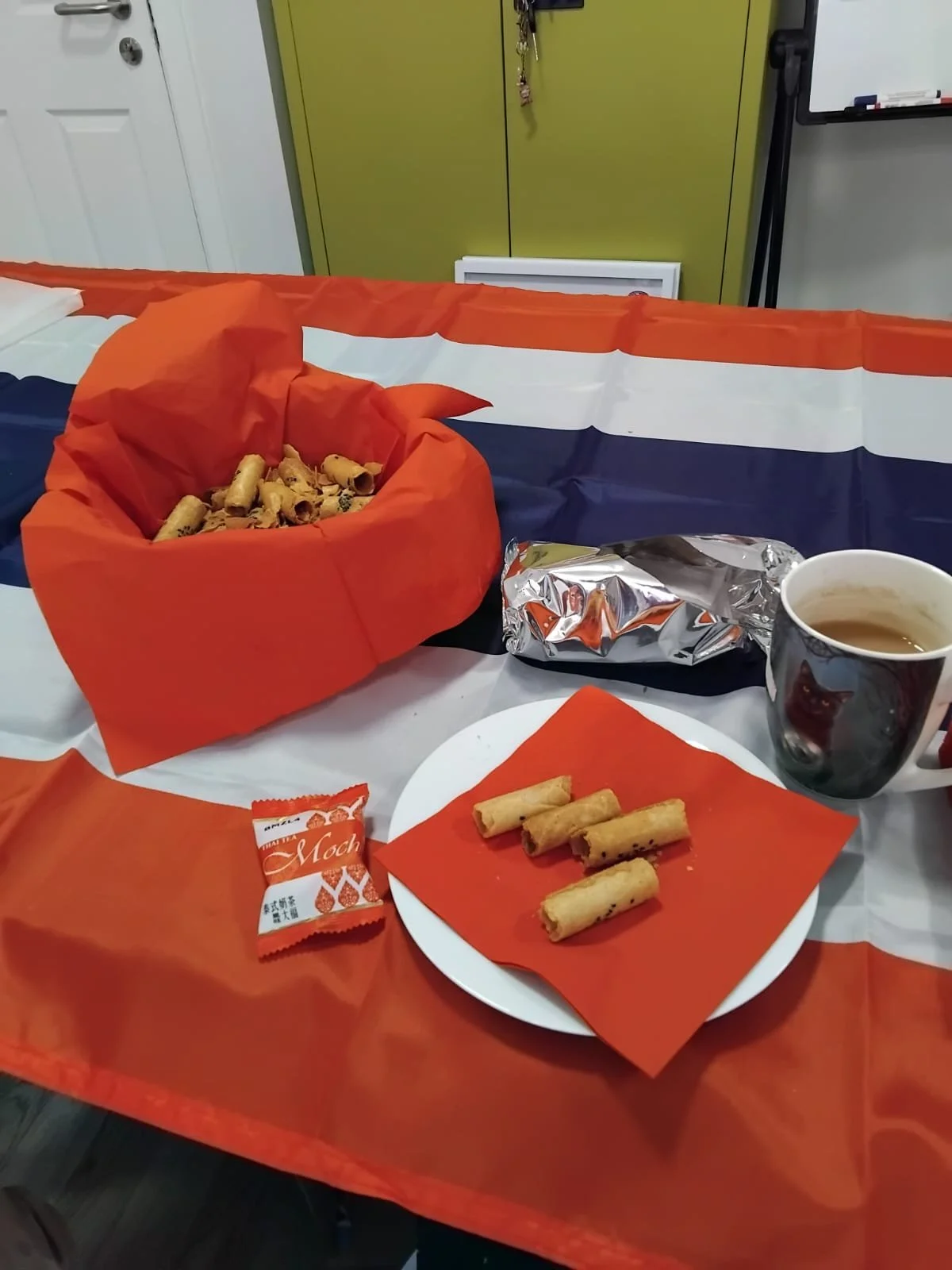 Thailand themed day at Eagle House! All the food looks great! 🍝

#thailand #thaifood #thailandtheme