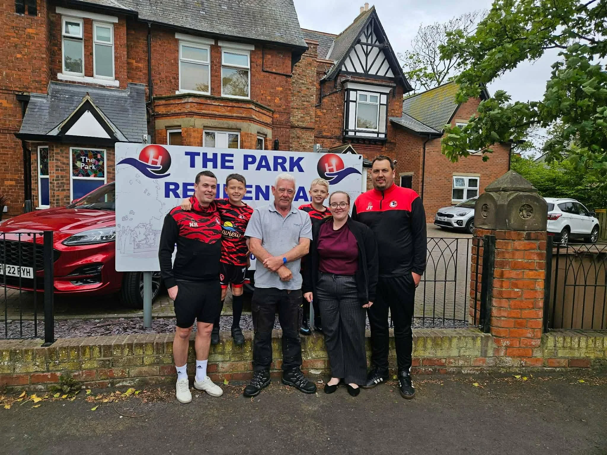 Hatzfeld Care are delighted to sponsor brand new training gear for Hornsea Sporting Tigers &amp; Cobras U8s. It&rsquo;s fantastic to be part of a community that helps young players grow, develop, and enjoy the game! ⚽🏆