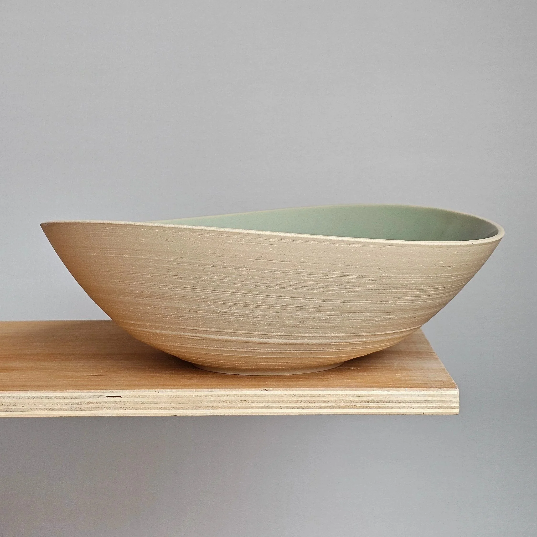 Stoneware serving bowl
