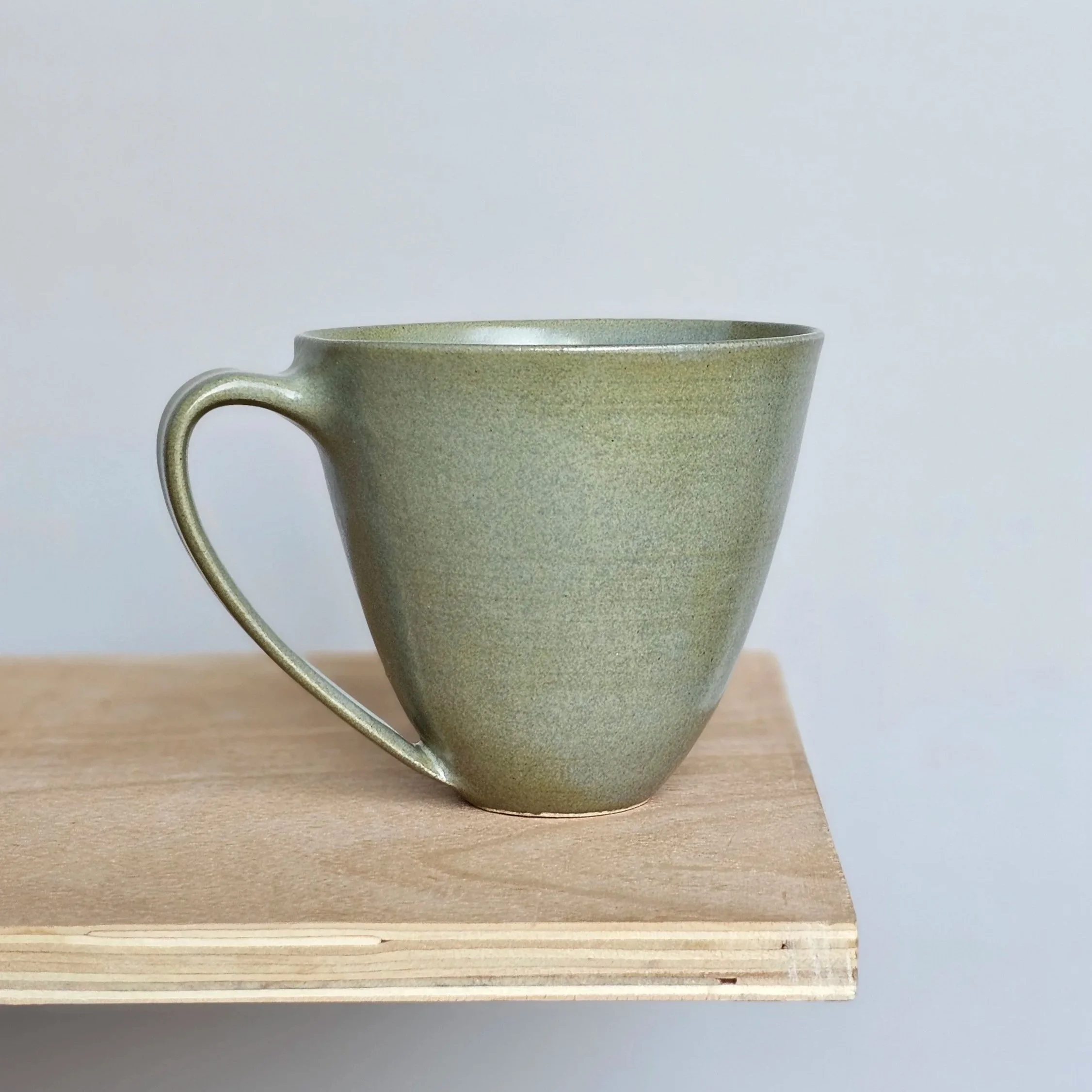 Teamug - Zambezi. Slight glaze imperfections