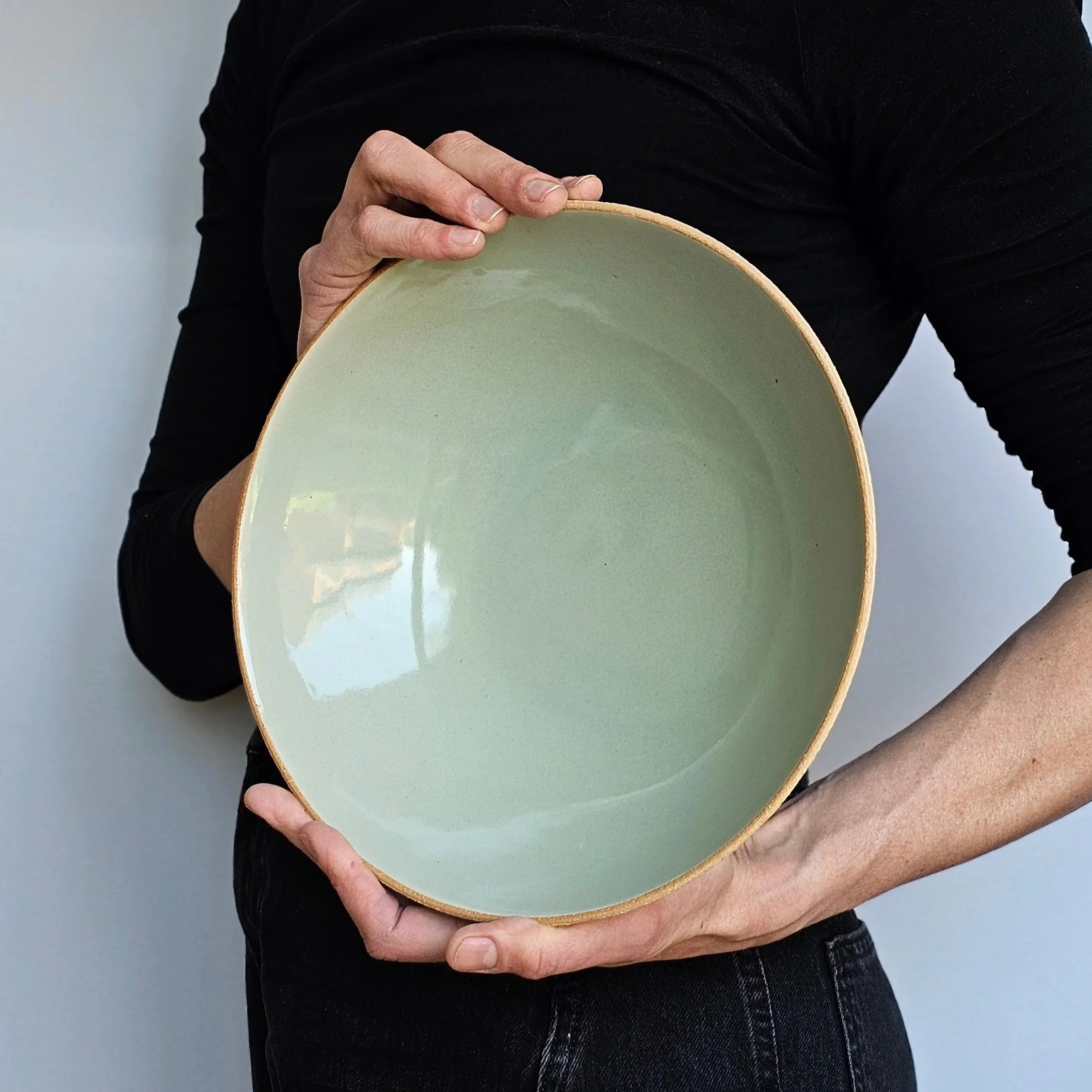 Pottery serving bowl. Artisan made.
