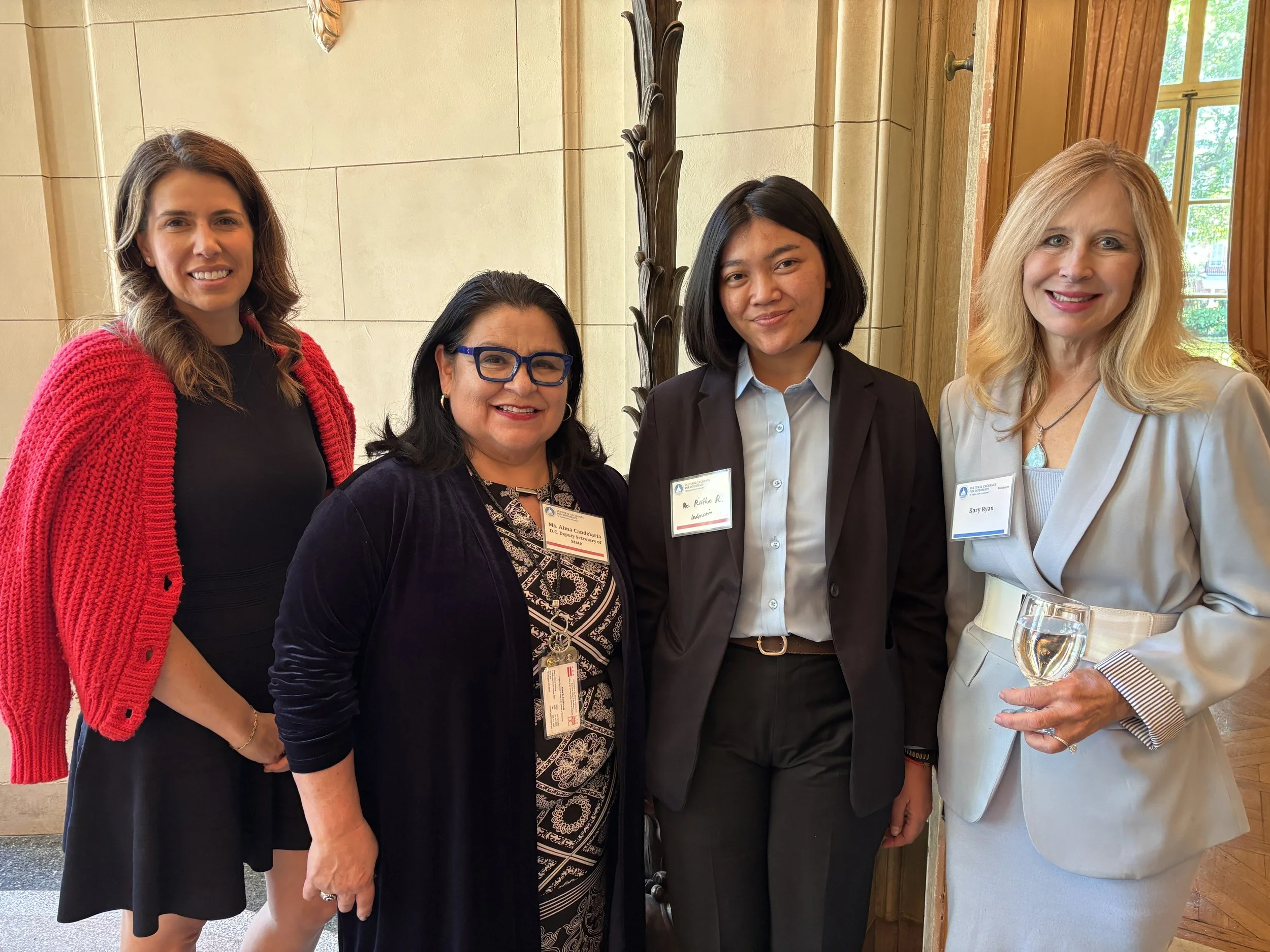4 ladies at event.JPG