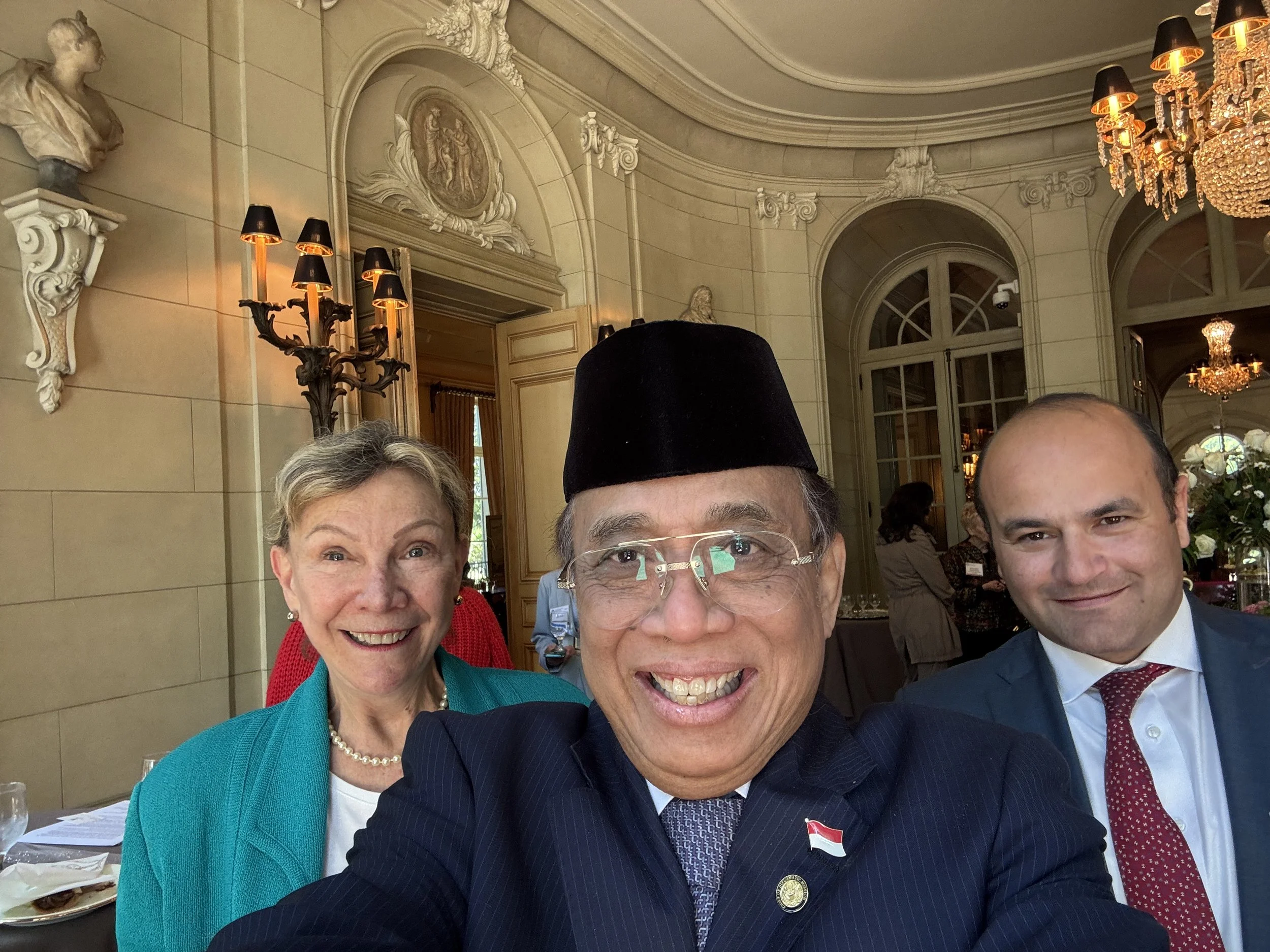 Indonesian ambassador selfie.JPG