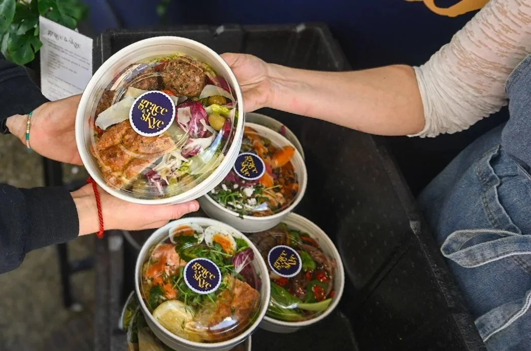 β¨ Seamless service, even on the tightest shoot days.
This week we kept a busy central London set fuelled with fresh, low-waste meals, all prepped with seasonal ingredients and delivered right on schedule. Every hot box leaves our kitchen with the si