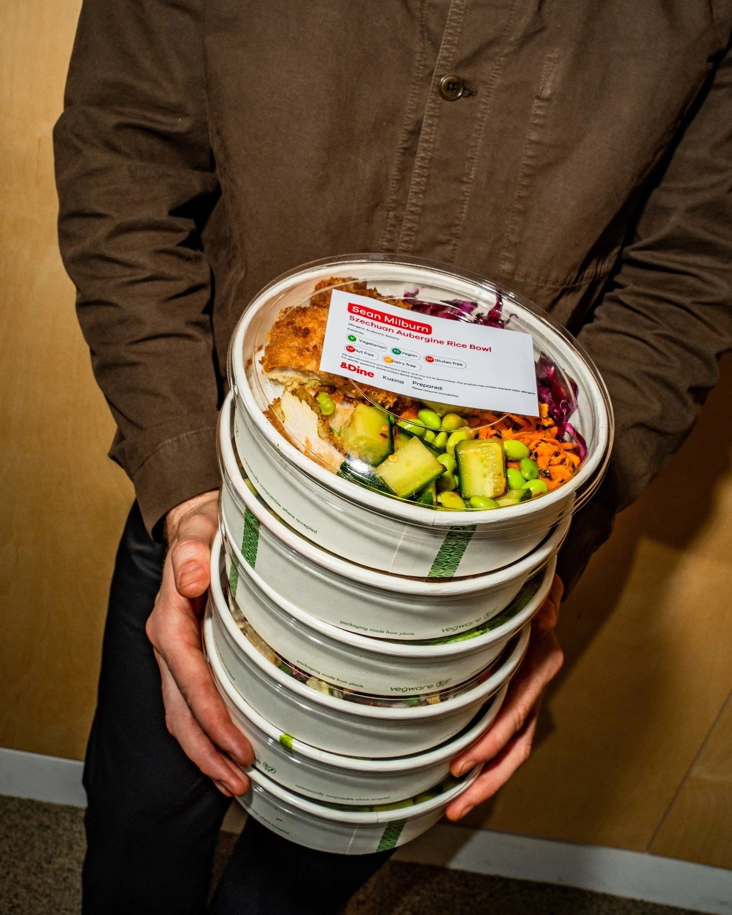 Fresh from our kitchen to your desk. ⁠
Our lunch bowls are made to order, packed full of colour and flavour, and delivered straight to your office...no sad desk lunches here.⁠
This is what your team actually deserves at lunchtime. ✨⁠
⁠
#GraceAndSkye 