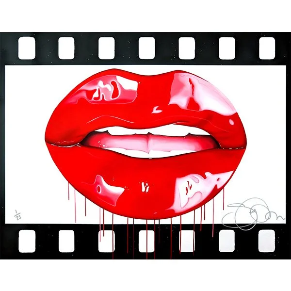 DRESSED TO KILL (Film Edition) ￡395