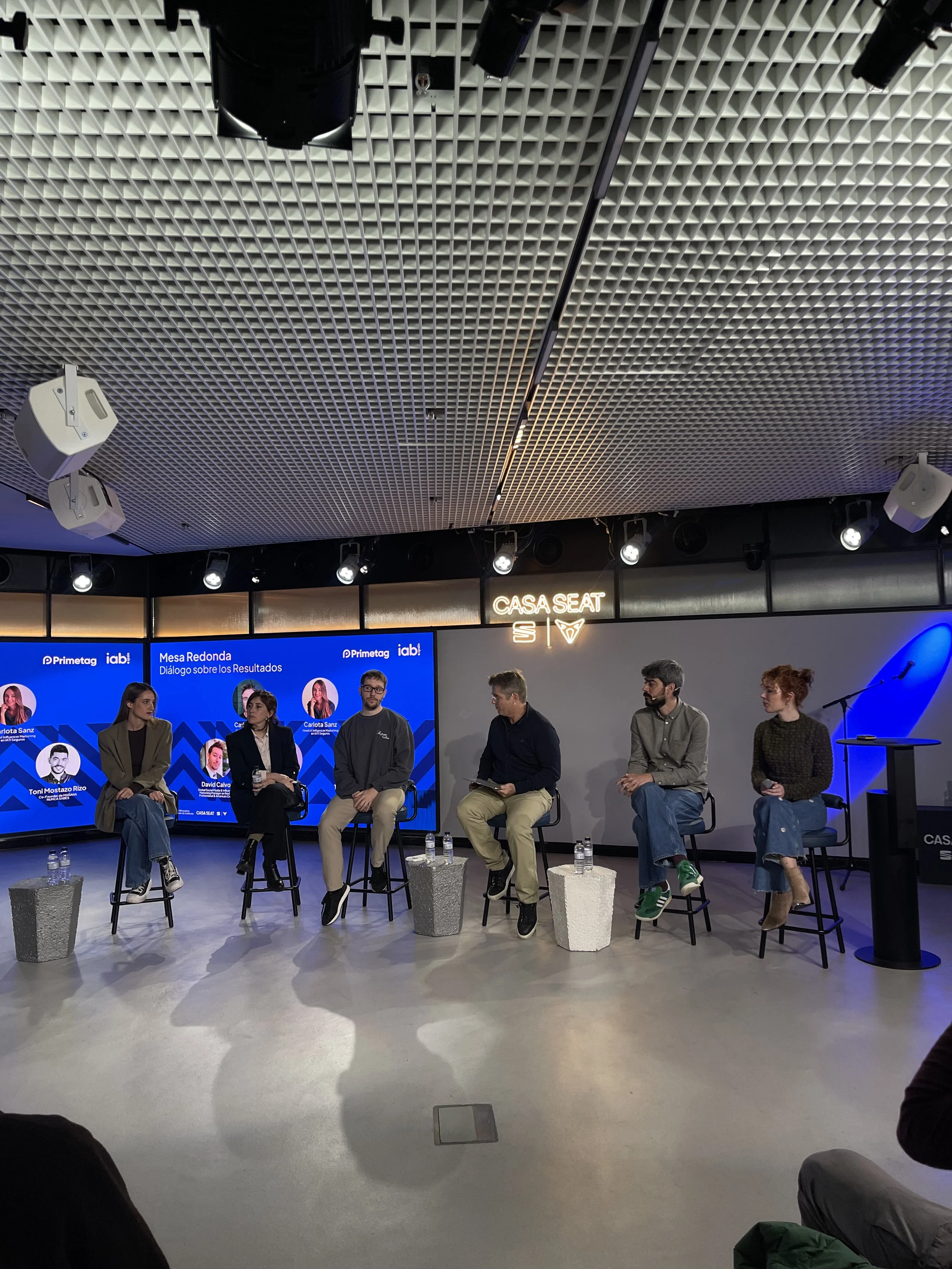 245 milions d’euros i una sala plena: l’influencer MÀRQUETING a debat al Col·legi