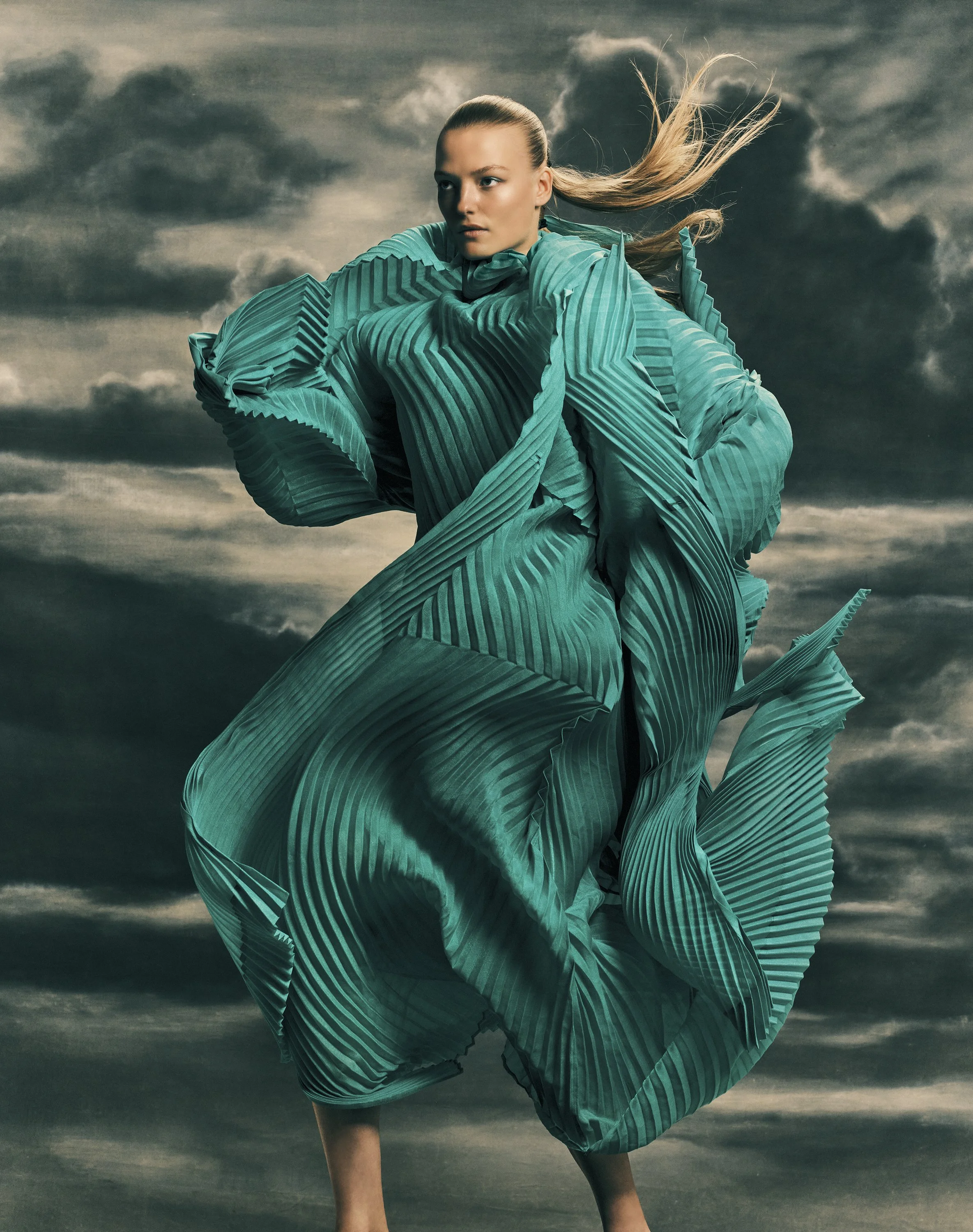 Bazaar_Germany_October_24_Shot_1_035 copy 2.jpg