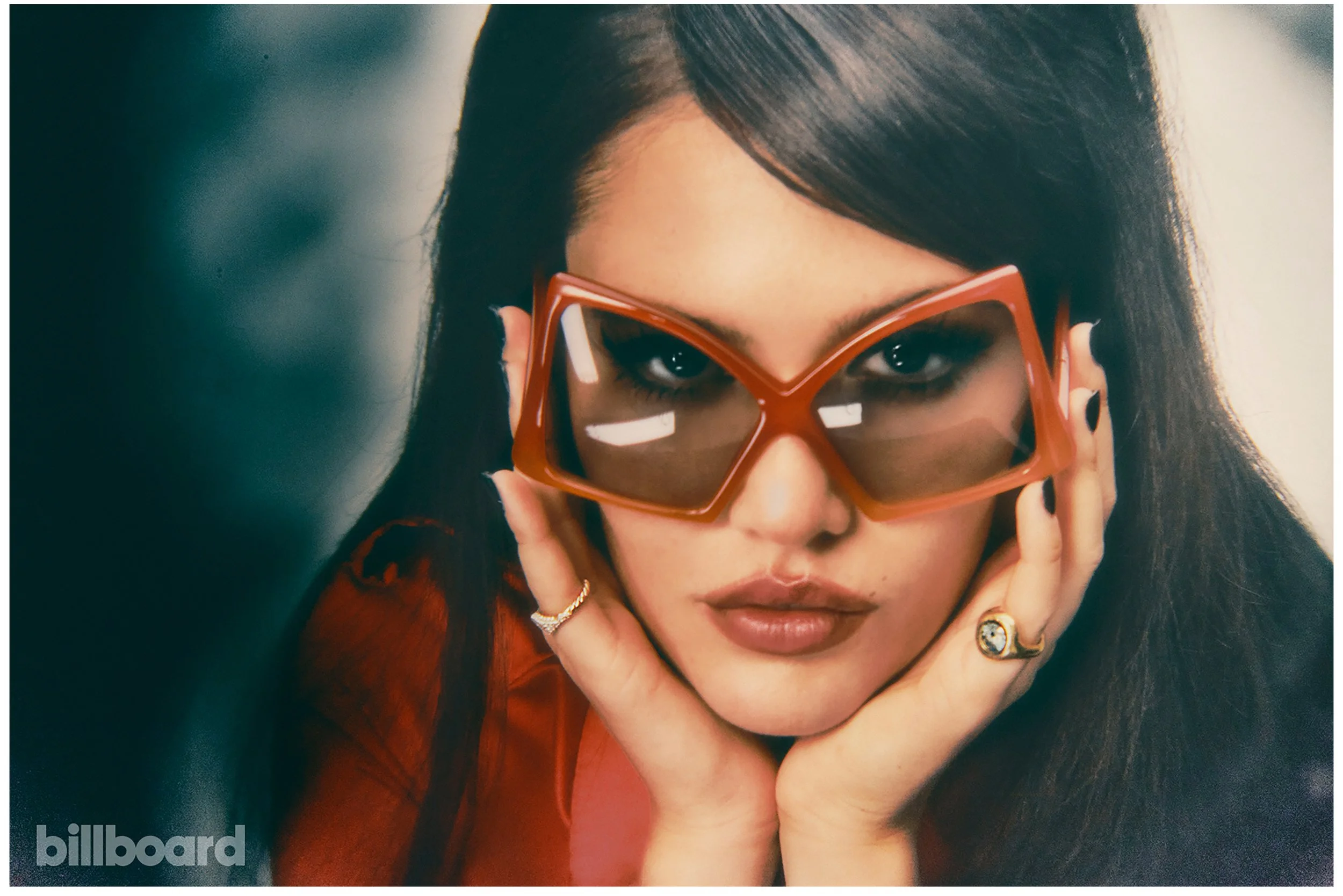 feature-sienna-spiro-billboard-2026-bb10-dima-hohlov-1 copy copy.jpg