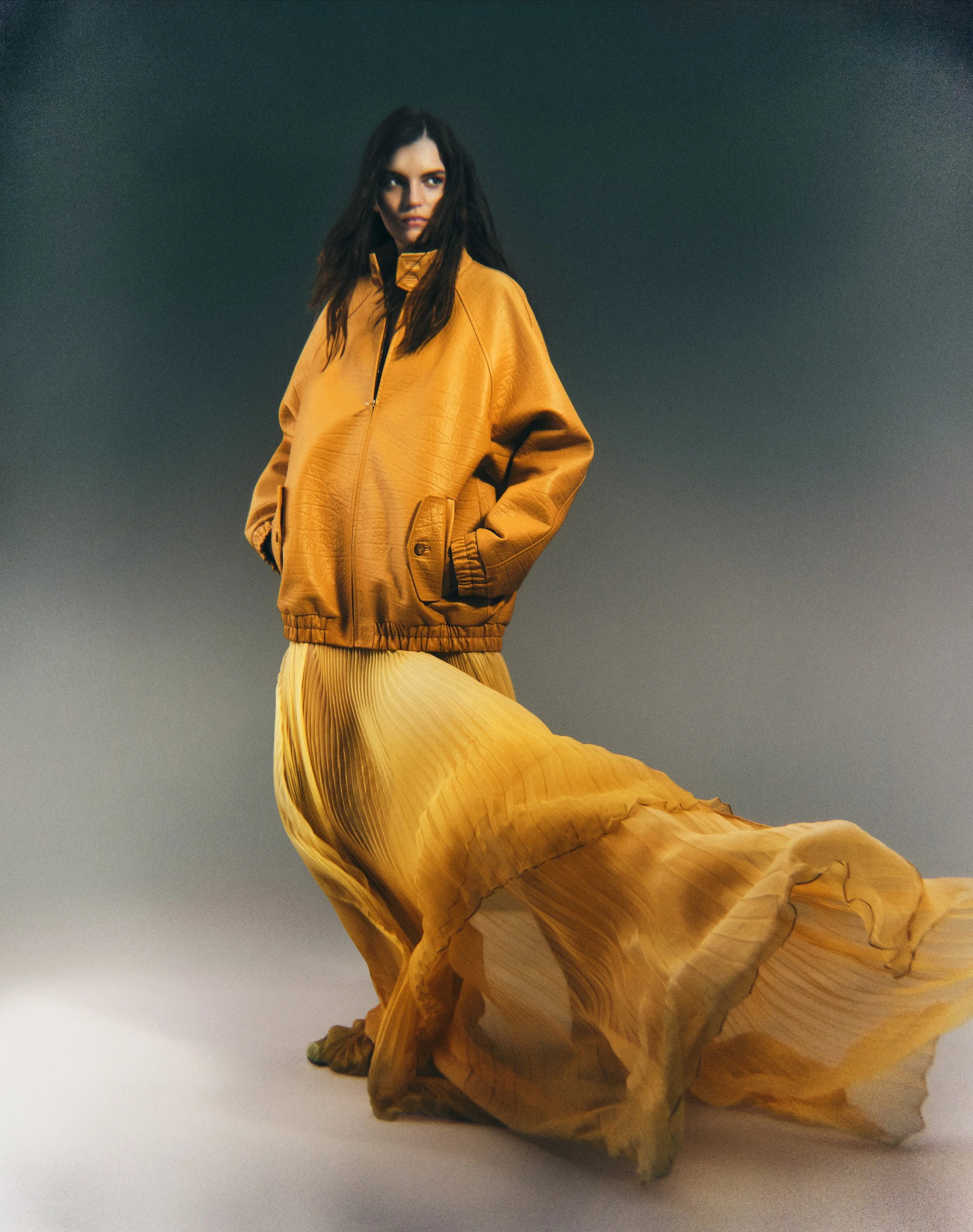 Bazaar Germany Nov '24_Shot_1_219_V2.jpg