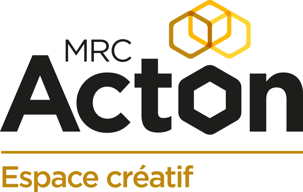 Logo de MRC Acton avec une icône de deux cubes entwined en jaune, écriture en noir et jaune 'Espace créatif'