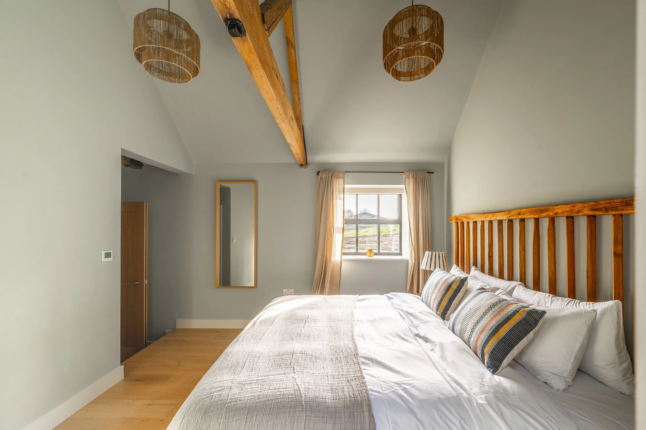 South-stables-bedroom-2-as-king.jpg