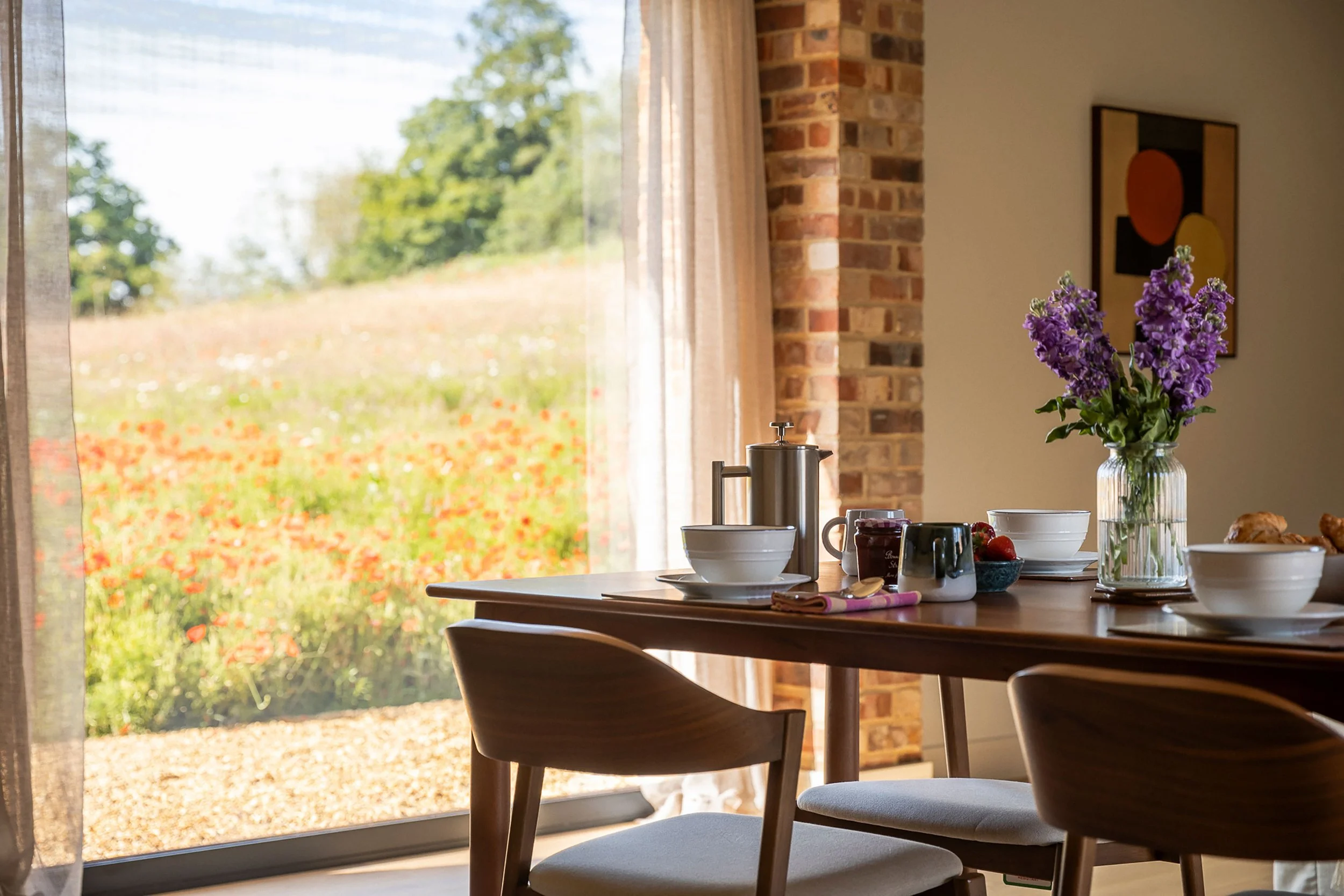 South-stables-dining-on-to-meadow.jpg