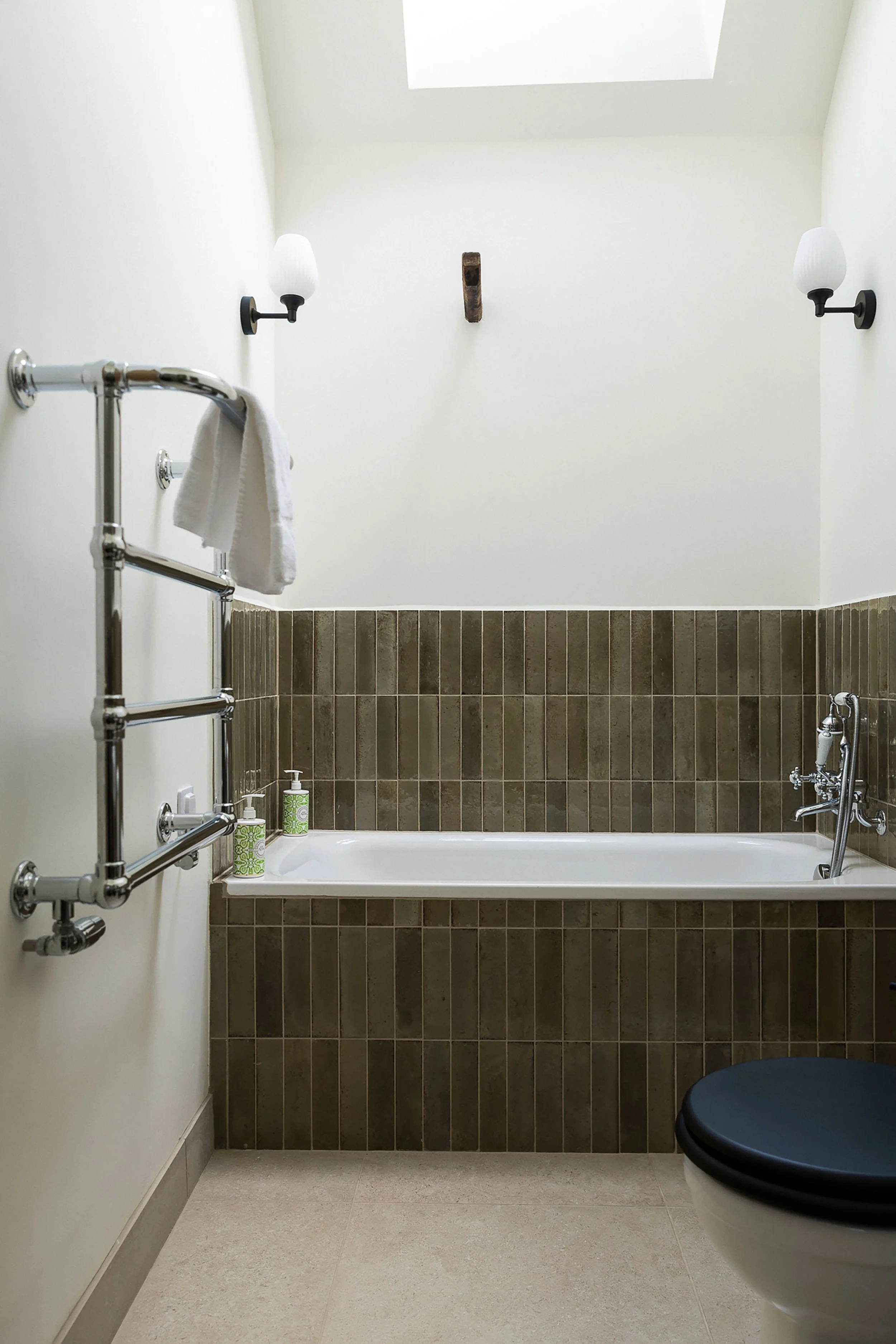 South-bedroom2-ensuite.jpg