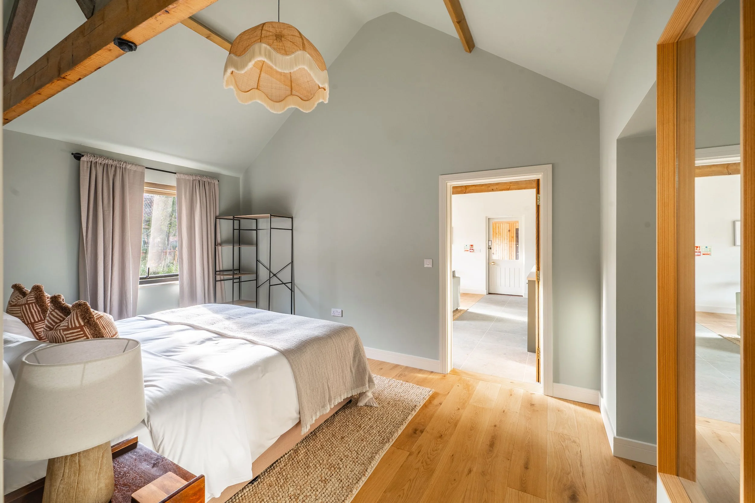 Stable-yard-North-bedroom-to-living-space.jpg