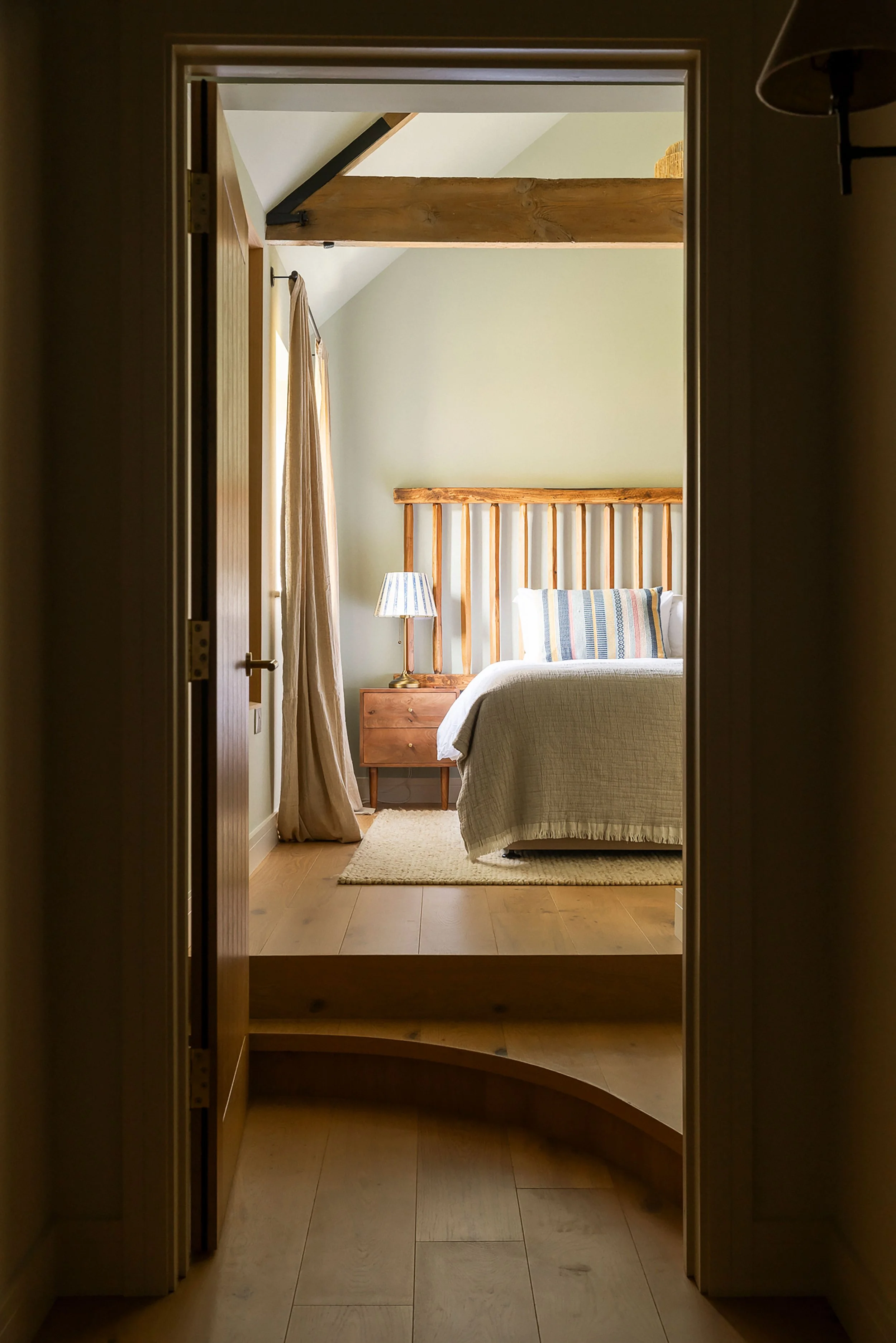 South-bedroom-1.jpg