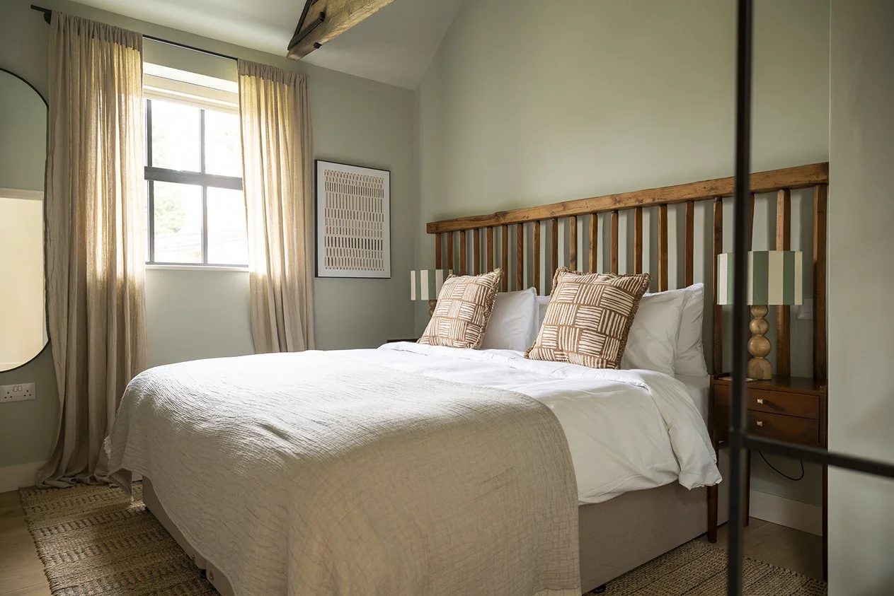 East bedroom 2.jpg