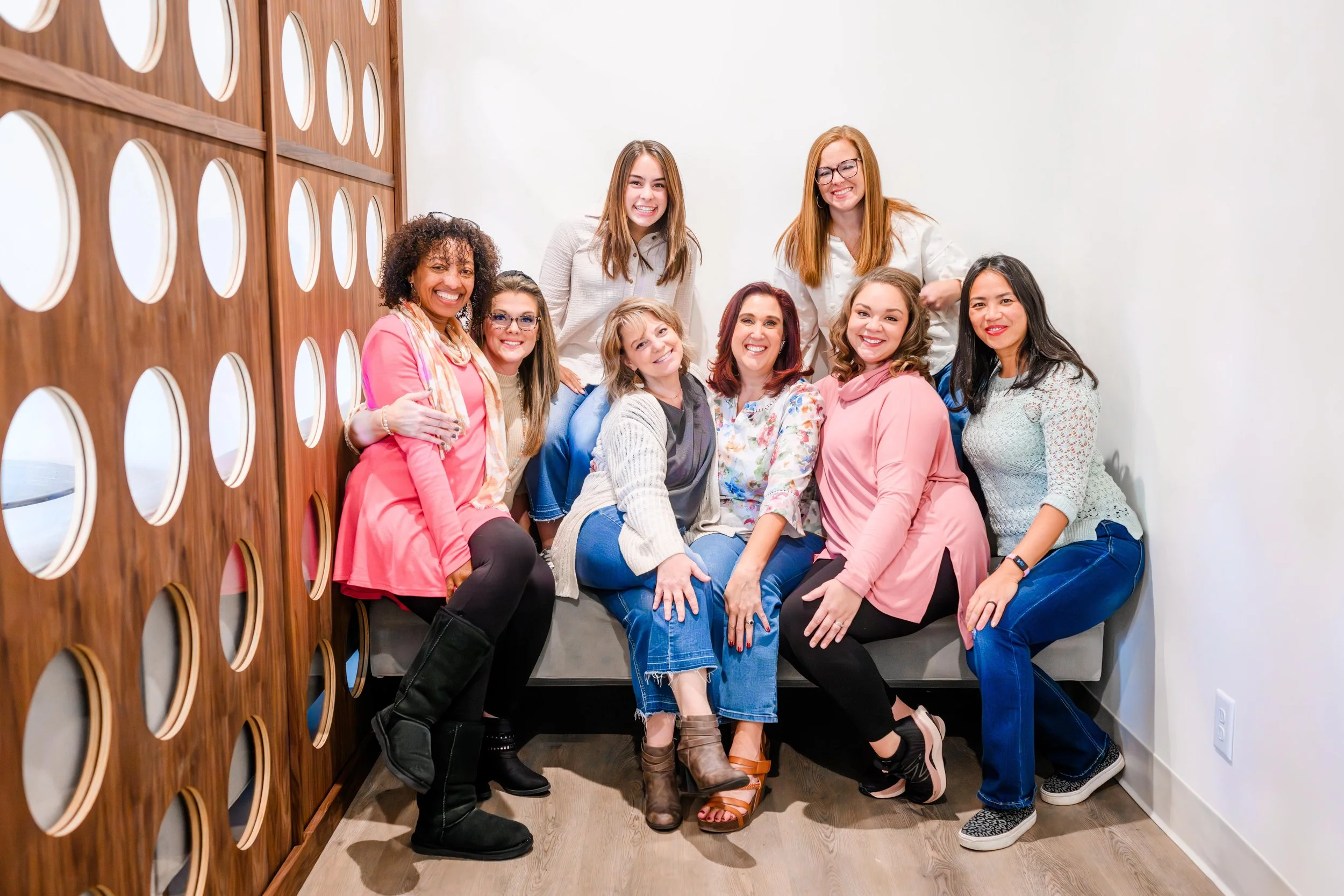 Connected to Serve: A Two-Day Planning Retreat for Women's Ministry Leaders in the Local Church to Connect with Jesus, Each 0ther, and the Mission Ahead