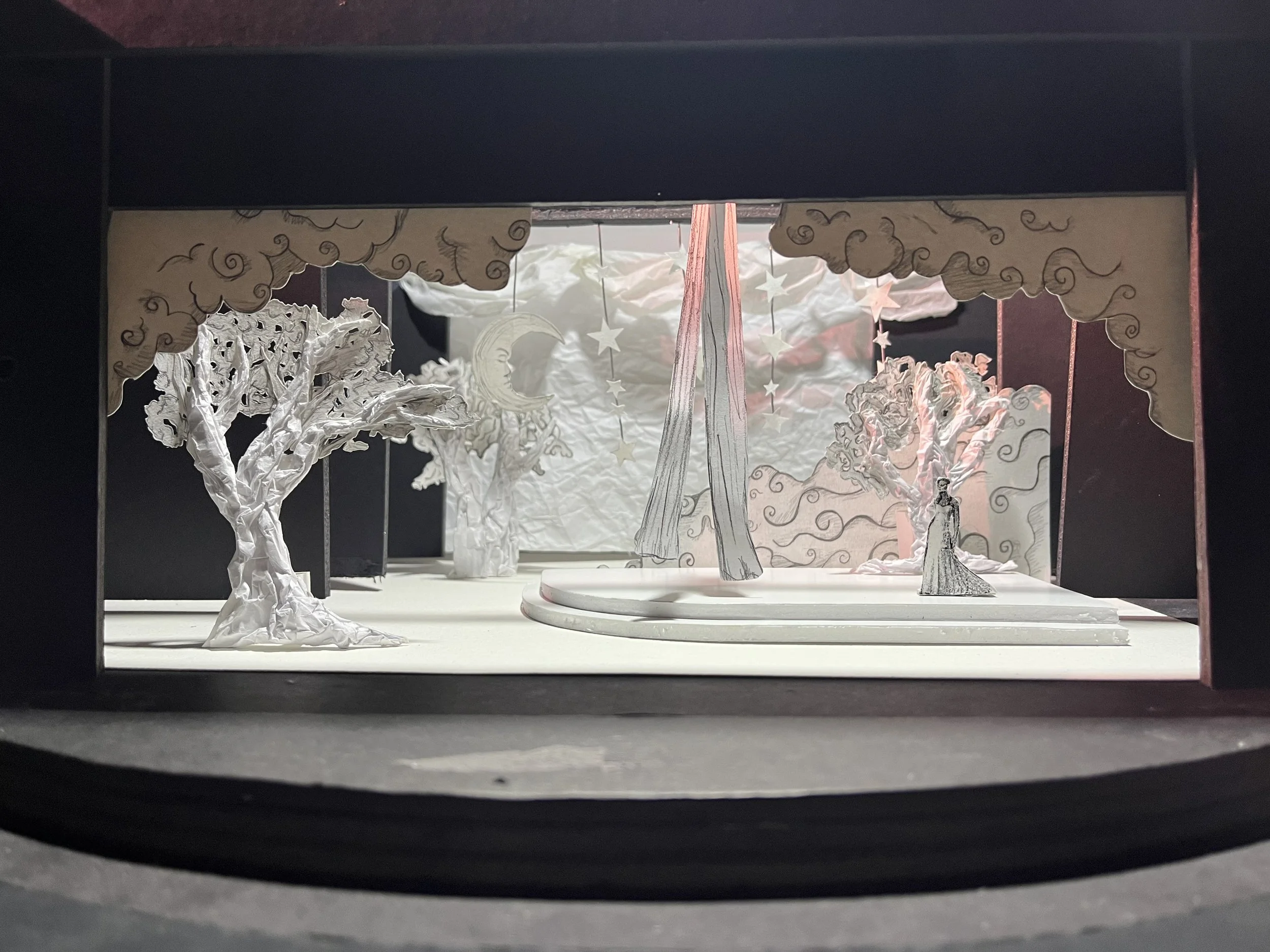 1/4" White Model for A Midsummer Night's Dream