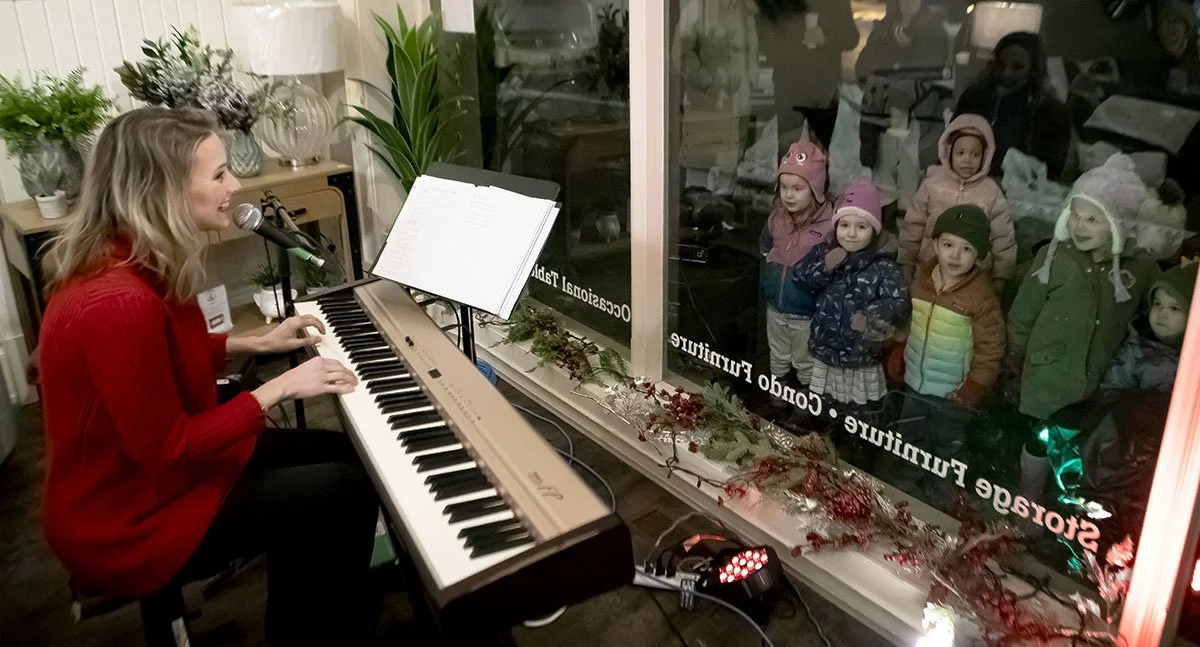 Shopping event brings out crowds