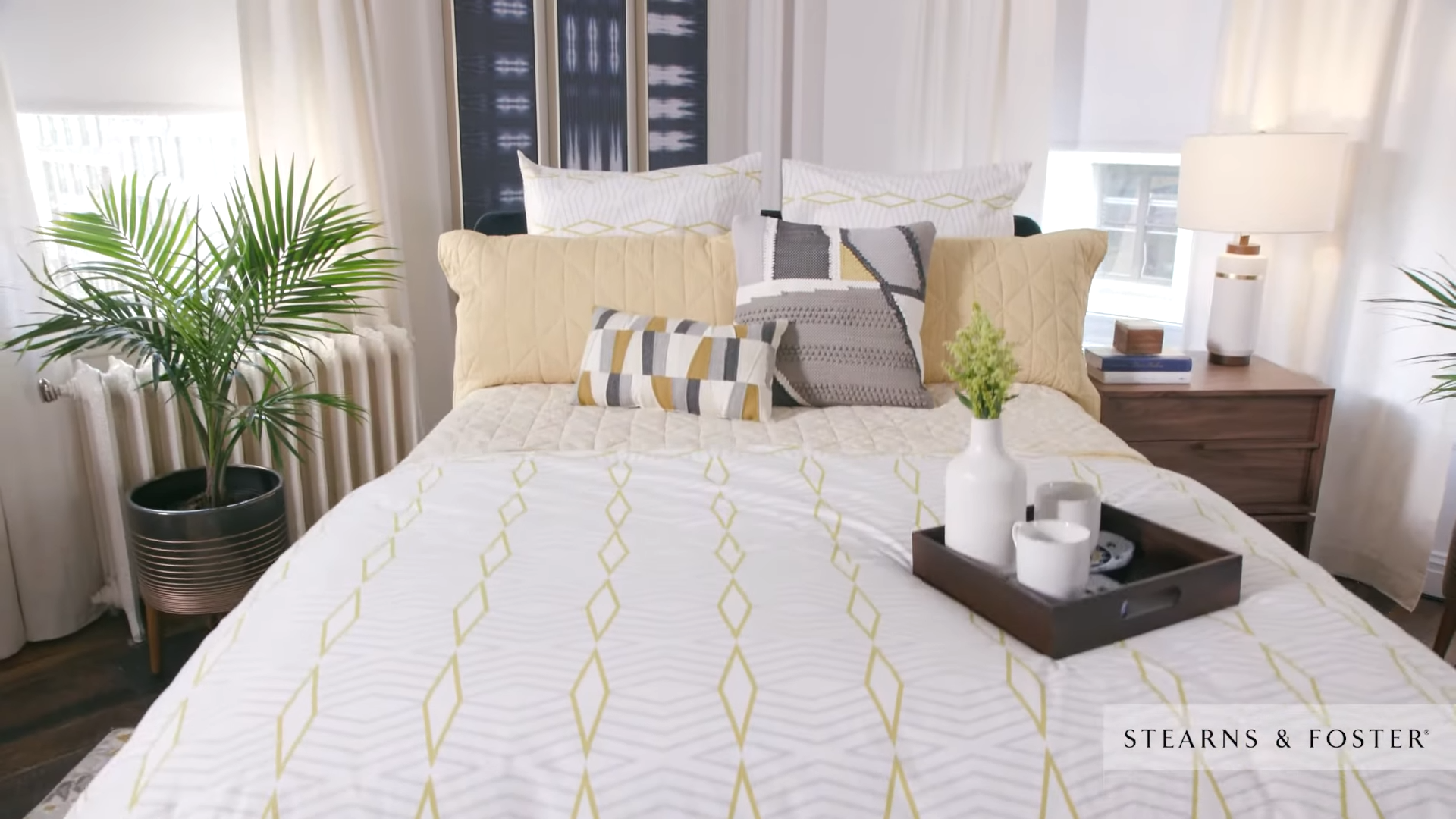 Bedroom Reaveal #2_ Mid Century, 30s 0-9 screenshot.png