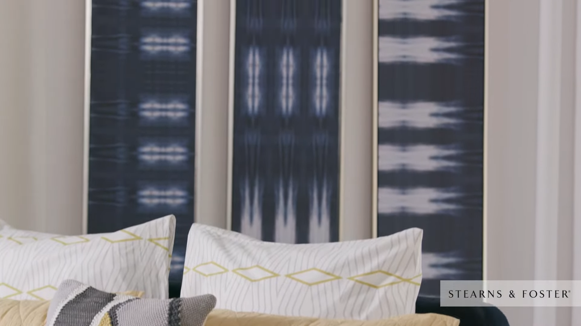Bedroom Reaveal #2_ Mid Century, 30s 0-13 screenshot.png