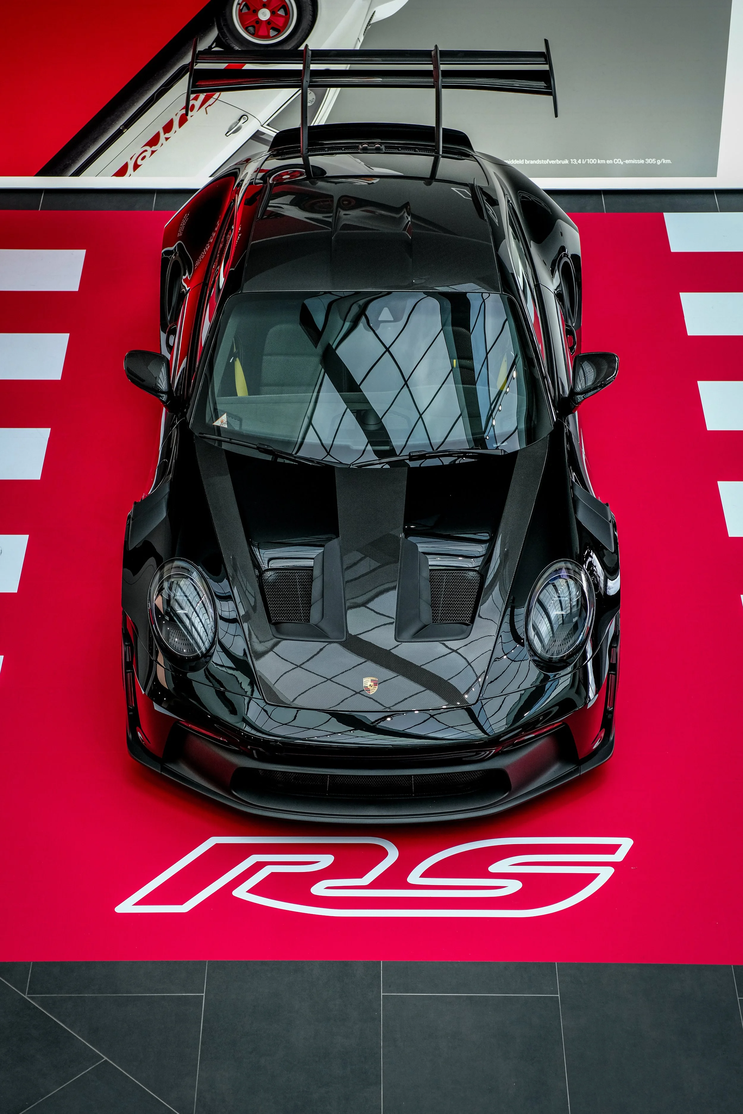 Porsche 911 (992) GT3RS-10.jpg