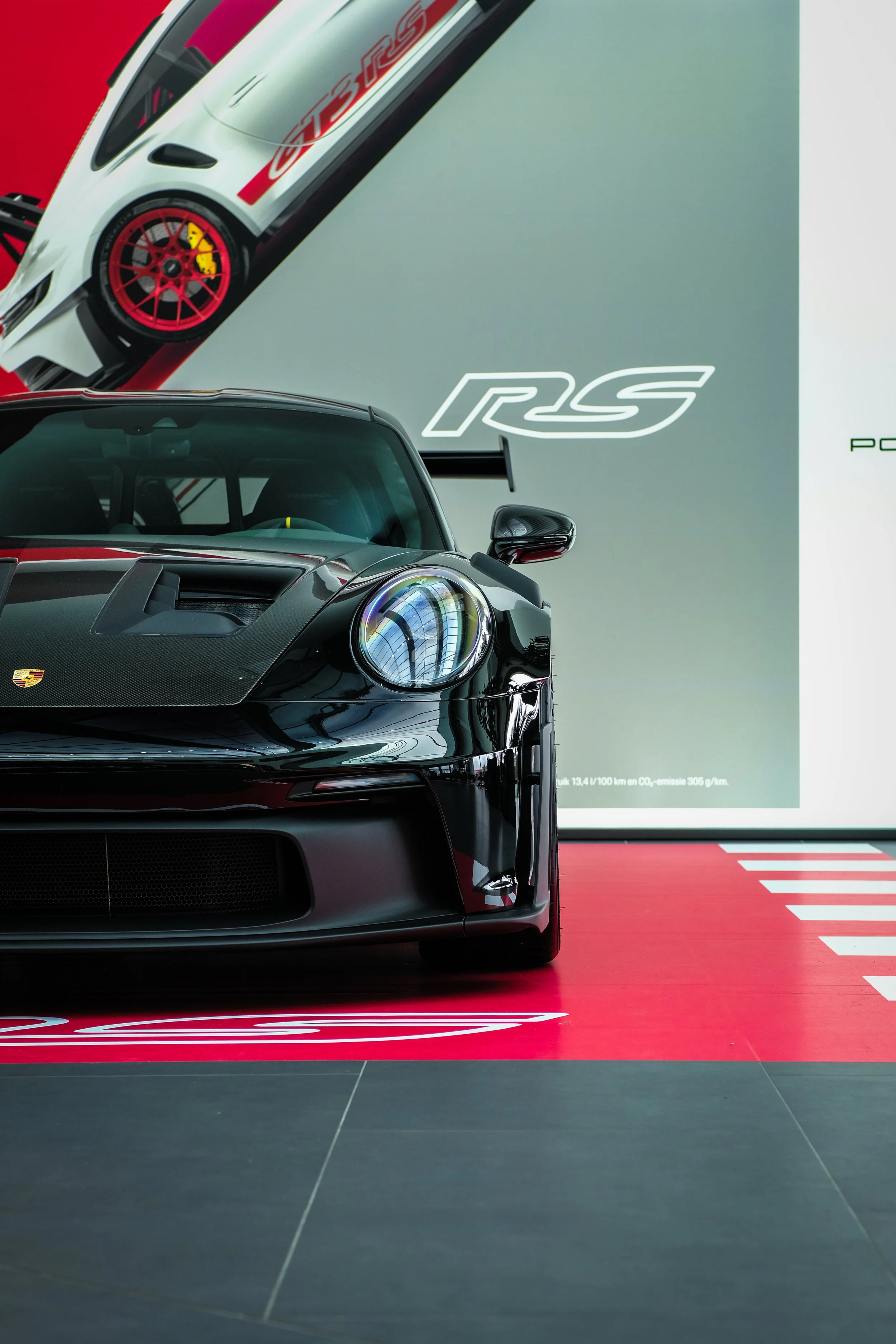 Porsche 911 (992) GT3RS-07.jpg