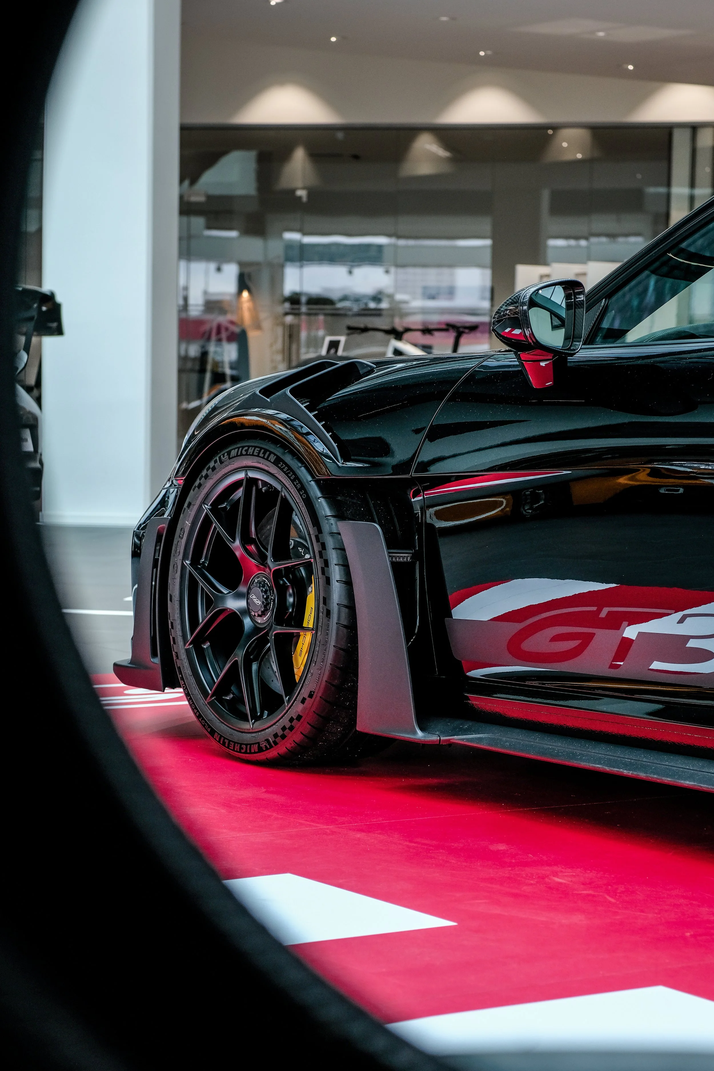 Porsche 911 (992) GT3RS-09.jpg