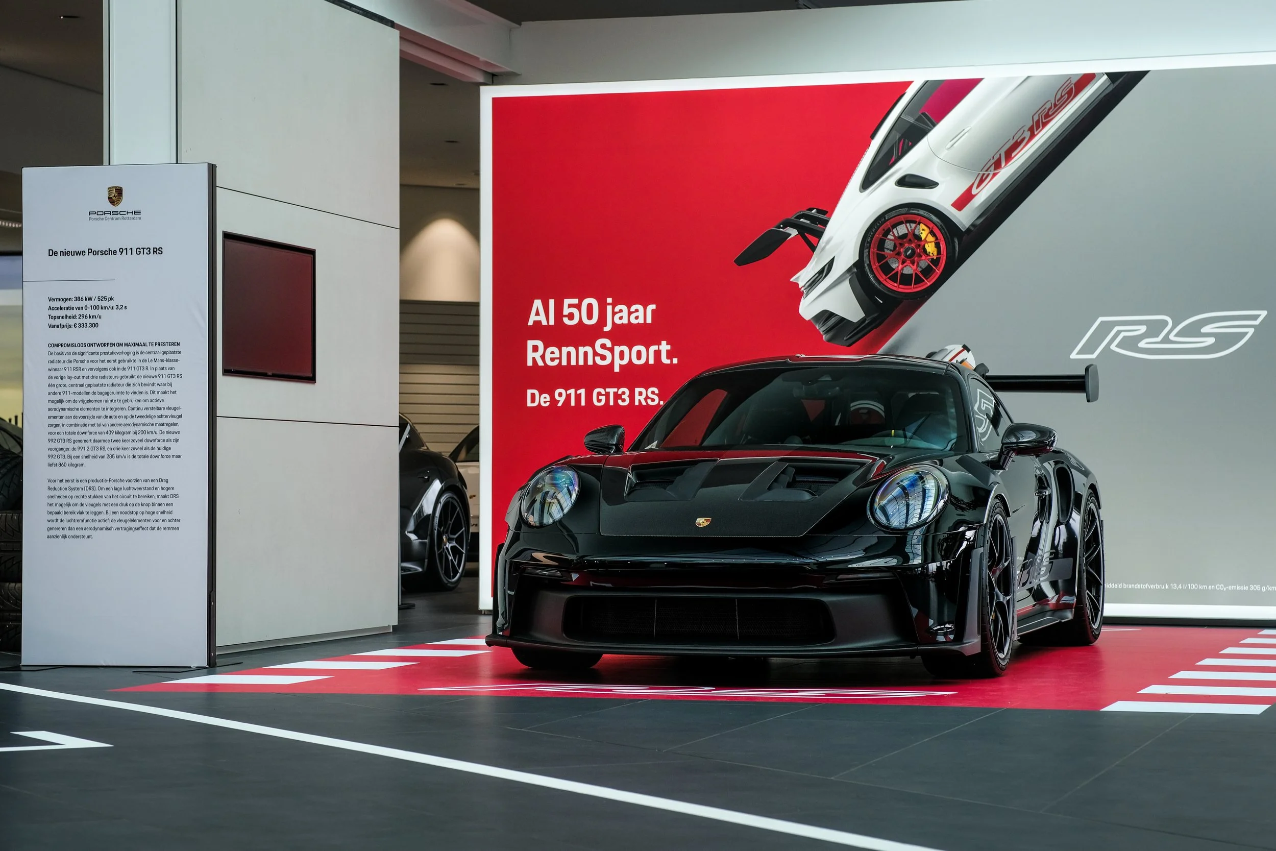 Porsche 911 (992) GT3RS-01.jpg