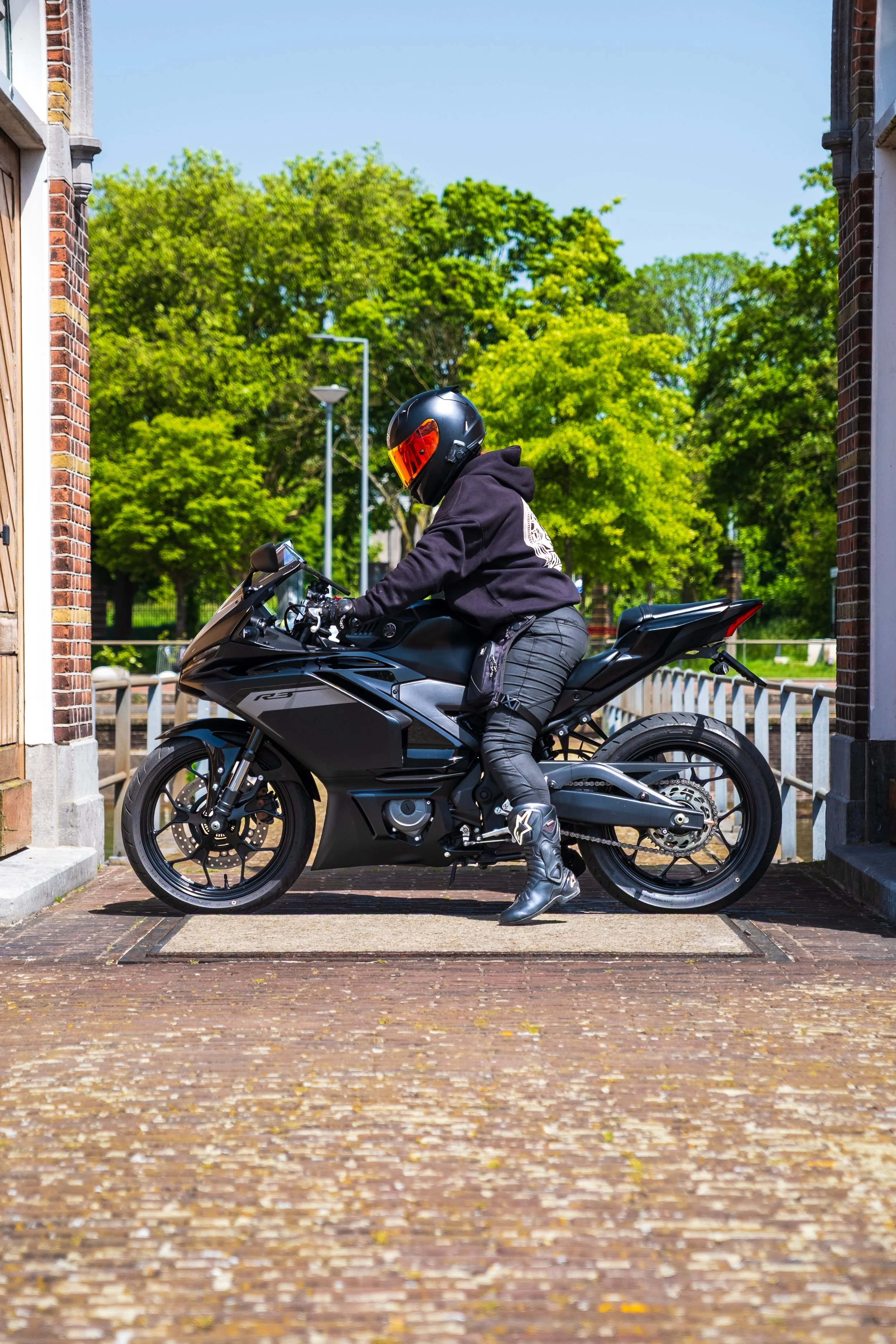 Fotoshoot Antoinette - Yamaha R3 - Rotterdam-3-5.jpg