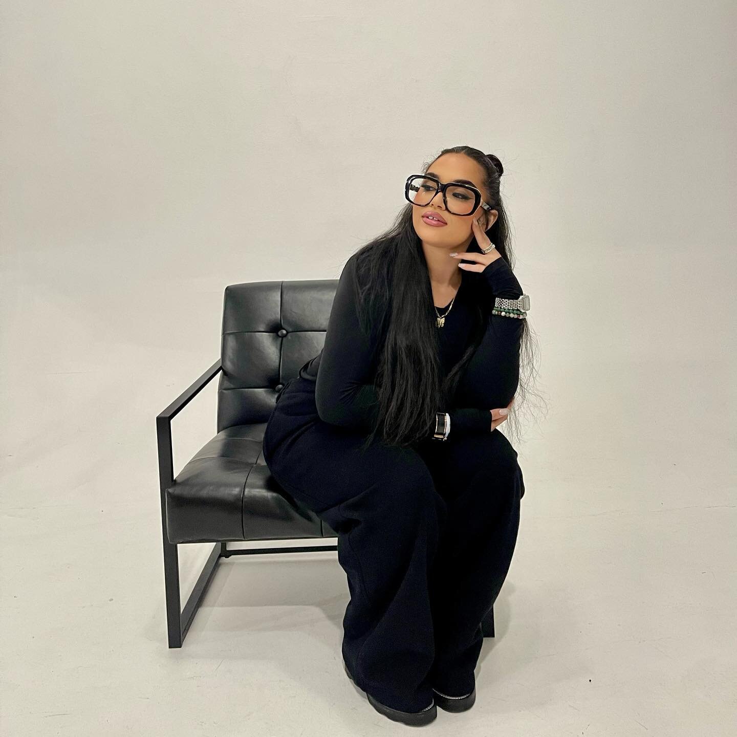 BTS, can you tell what&rsquo;s to come? 👀🤍

2024 is for furthering my skills as a brow artist and pouring knowledge into those who&rsquo;d like to start their career in the brow industry. I&rsquo;m forever grateful to be in this space🤝🏼

If you&r