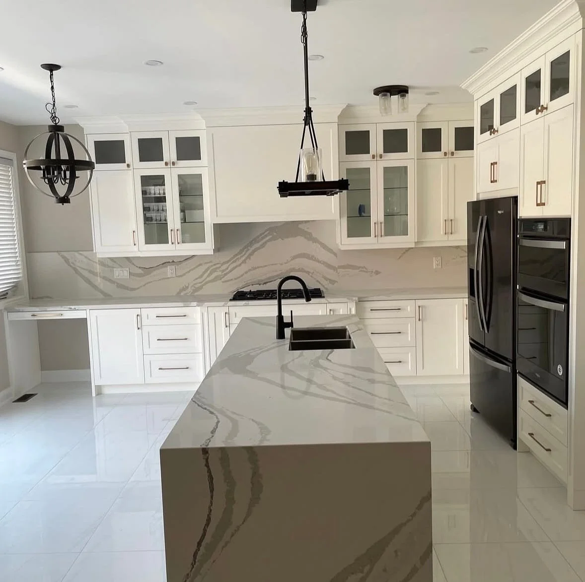 Luxury kitchen remodel in Taunton North, Whitby, featuring premium cabinetry, quartz countertops, and a spacious island.