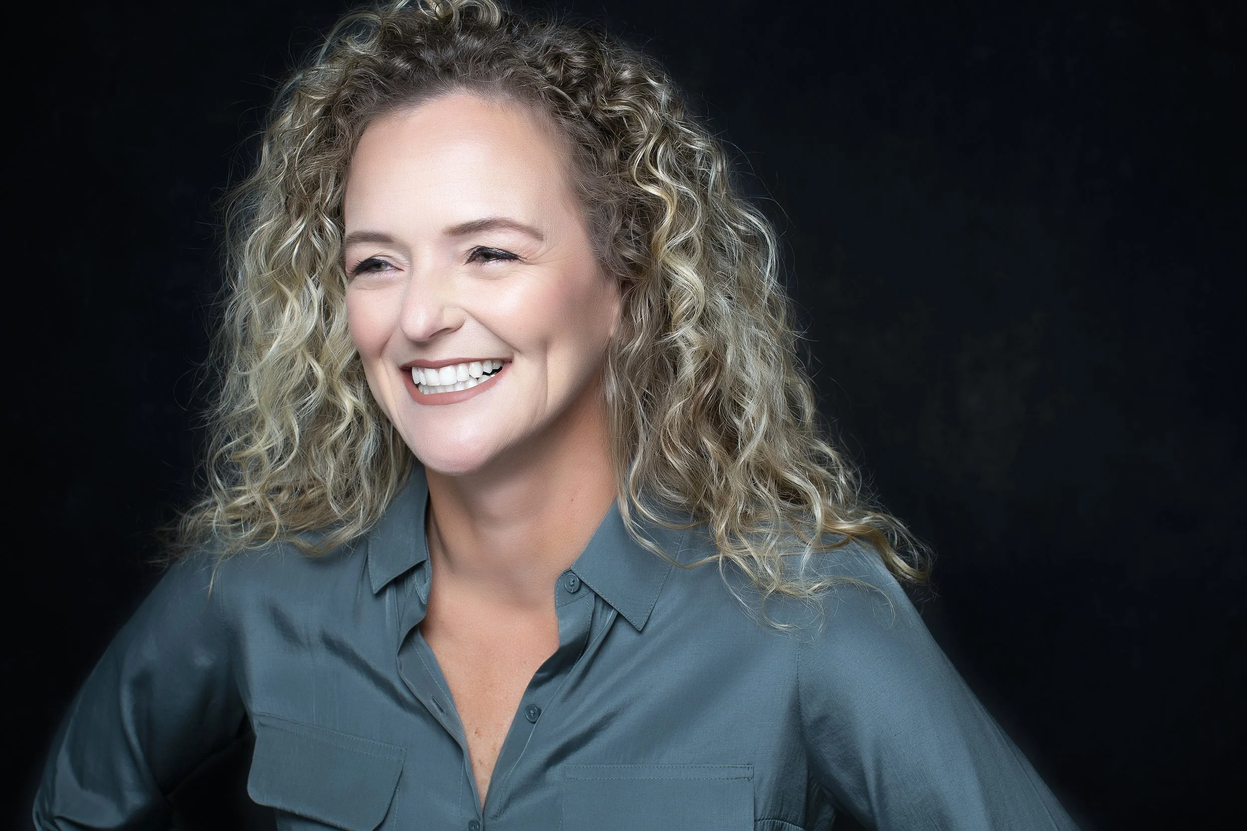 Tammie_Sidwell_Headshot_Image2.jpg