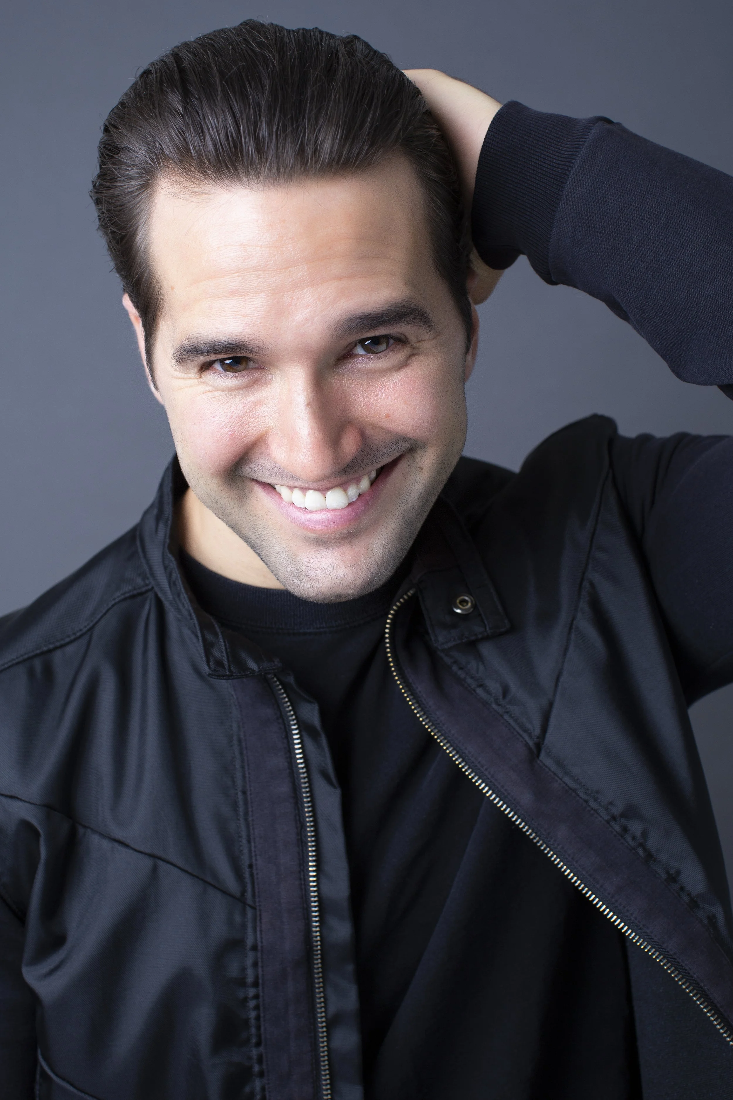 Austen_Wayne_Headshot_2019_Image14.jpg