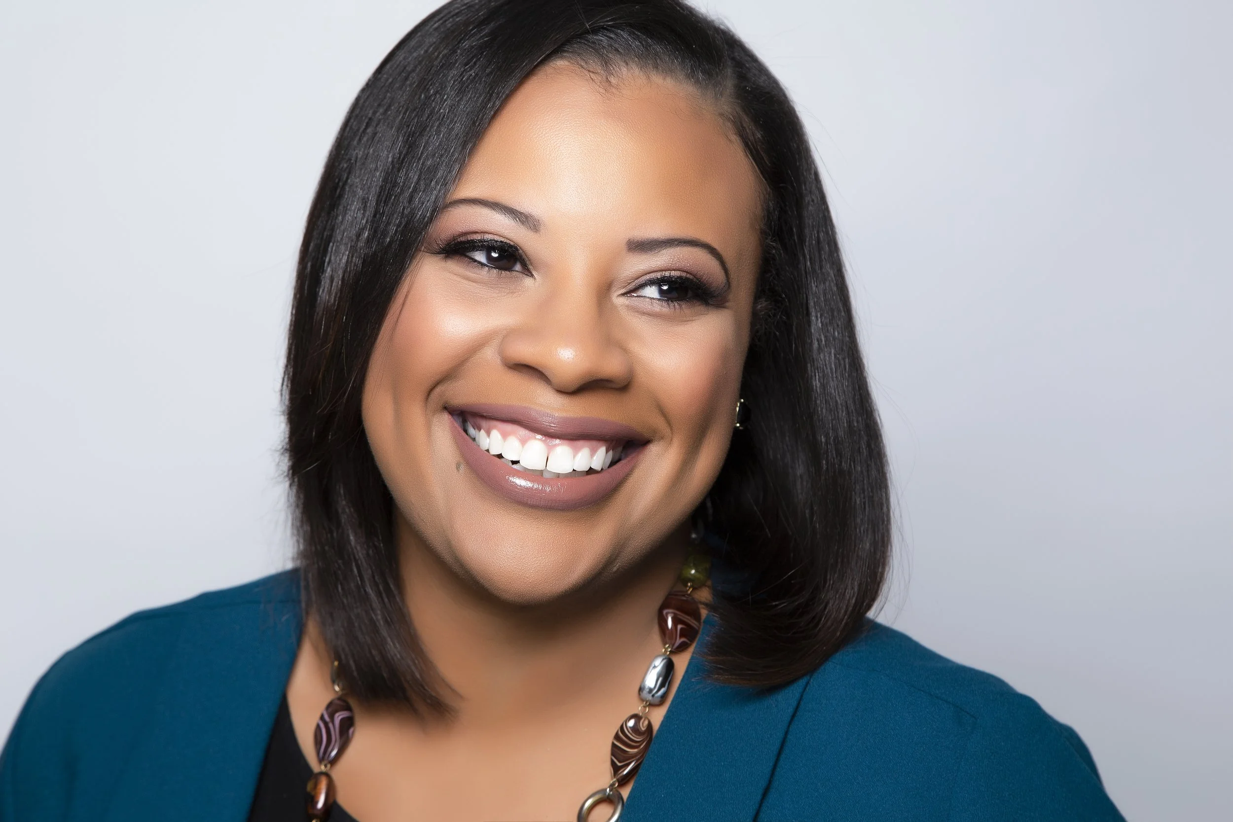 Suzanna_Johnson_Headshot_2019_Image3.jpg