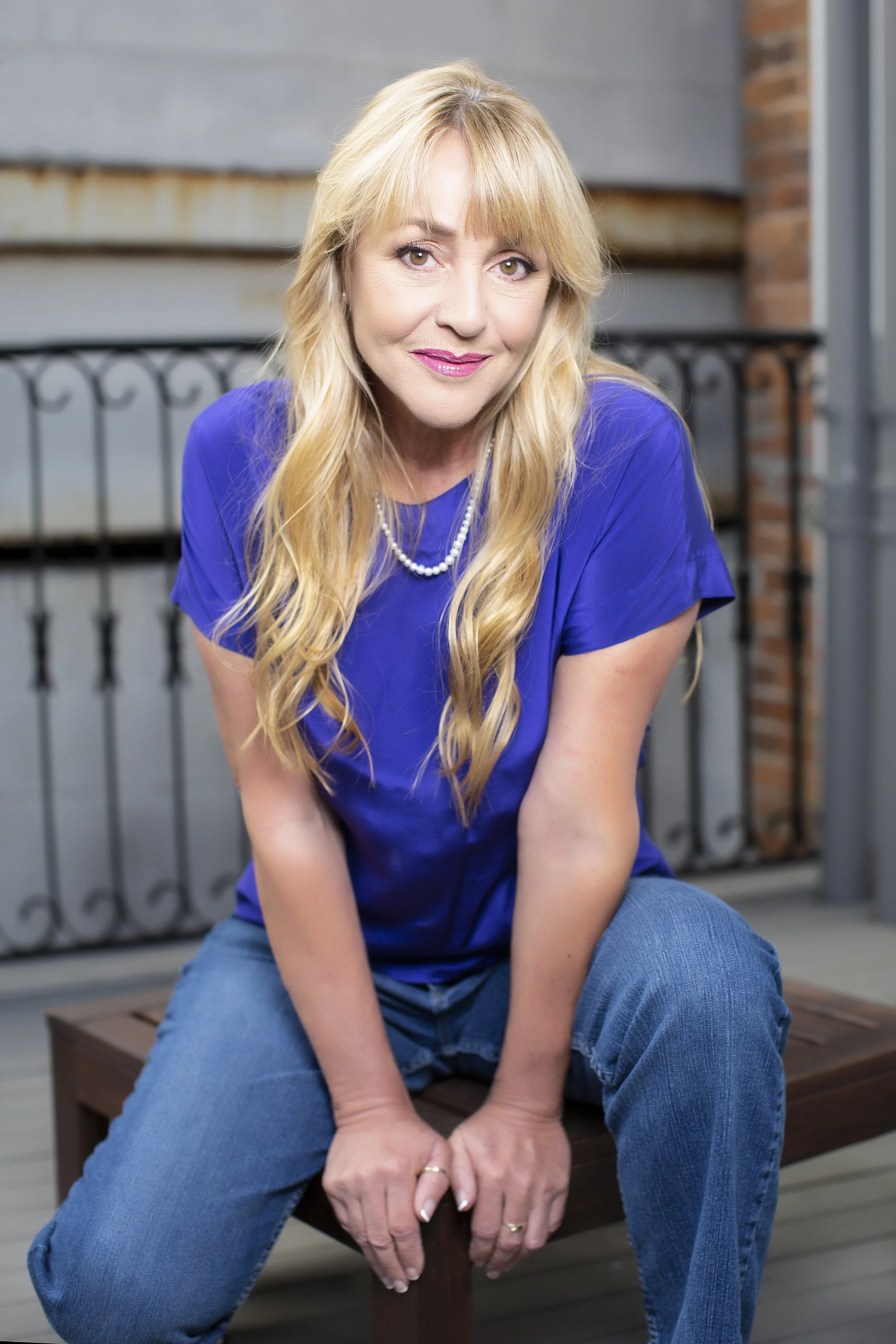 CarolineJett_Headshot_Image1.jpg