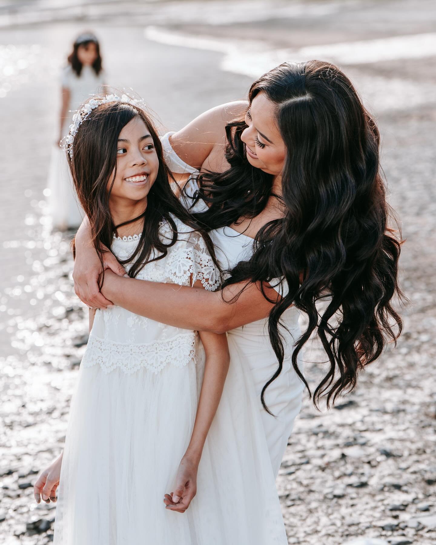 ✨ Andi + Lo&rsquo;s elopement was honestly pure magic from start to finish. It was so sweet to watch them celebrate their love alongside their beautiful girls &mdash; seeing their family come together in that moment made it all the more special.

Ekl