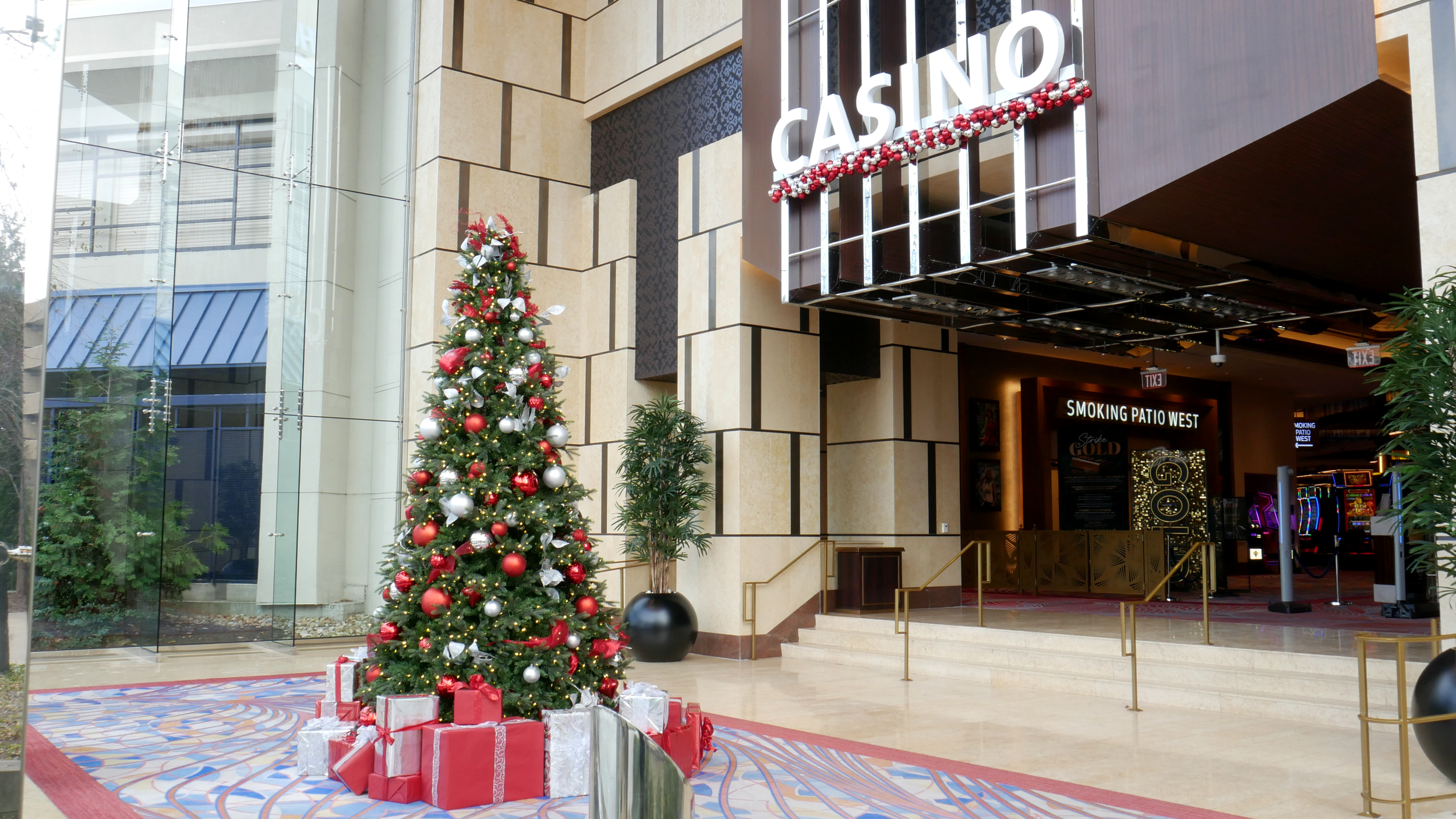 Hard Rock Holiday 2.png