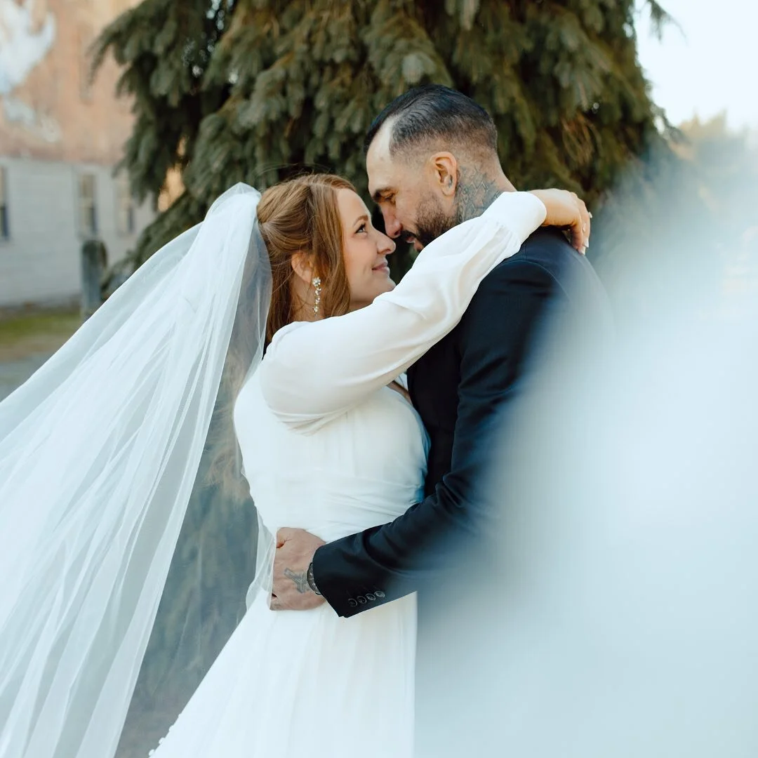 Introducing The Boyers✨🌿

So honored and blessed that I got to capture their special day and all these precious moments. 

#photographer#weddingphotography#canon#lovemonth#photography