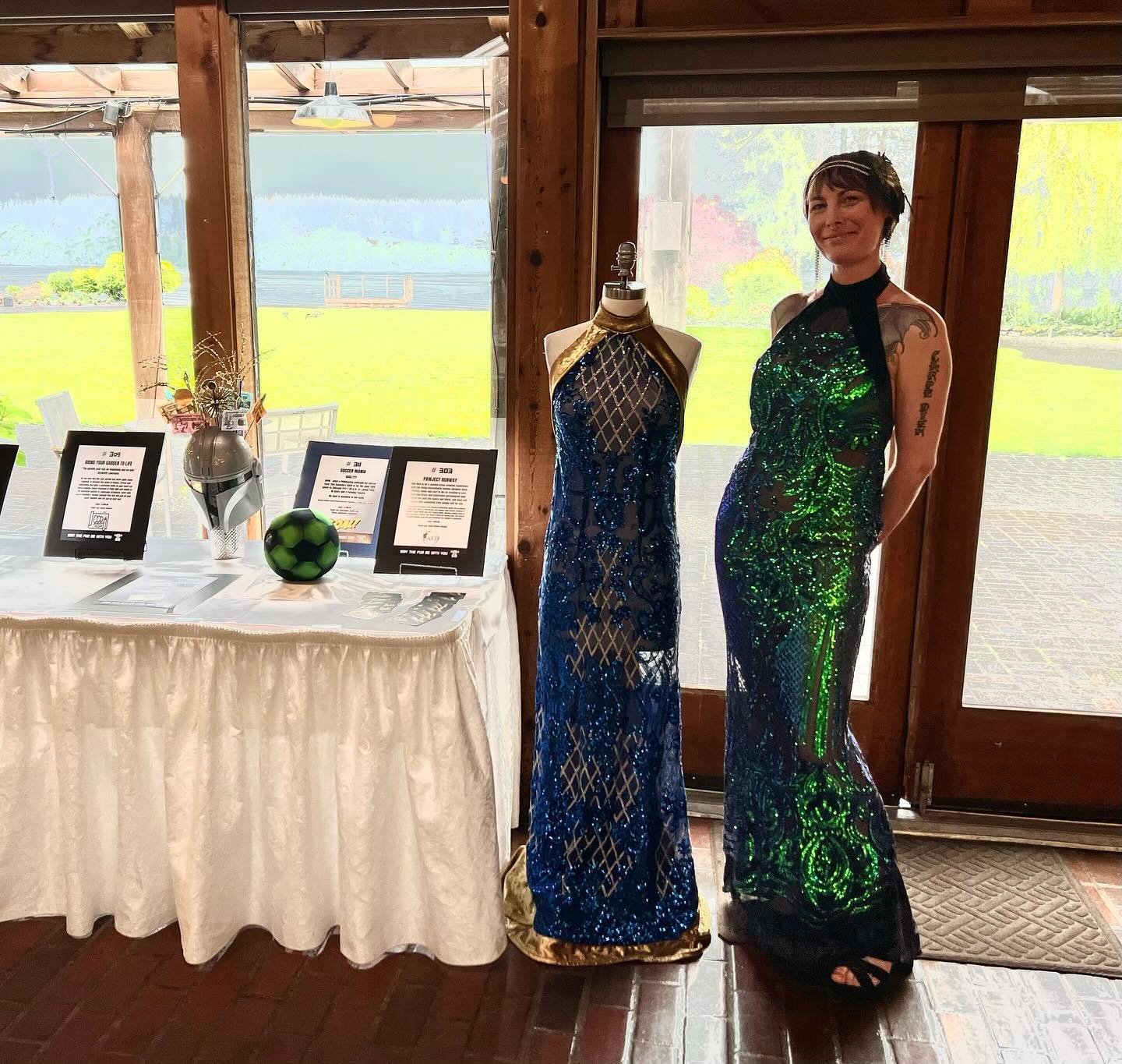 So&hellip;.. this weekend was awesome 🥰✨ 

Animal welfare is a big priority for me and I am very grateful that I was able to donate a dress to this year&rsquo;s auction for PAWS.  @paws_wa  Thank you 🙏 😊 

#annaflowersdesigns