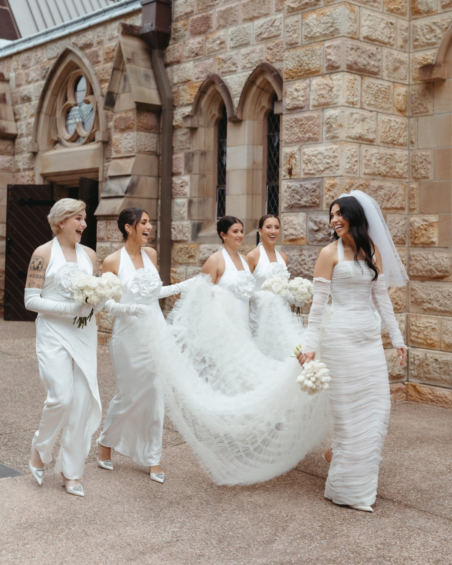 Anastasia and her girls 🤍

- shot for @allumeweddings