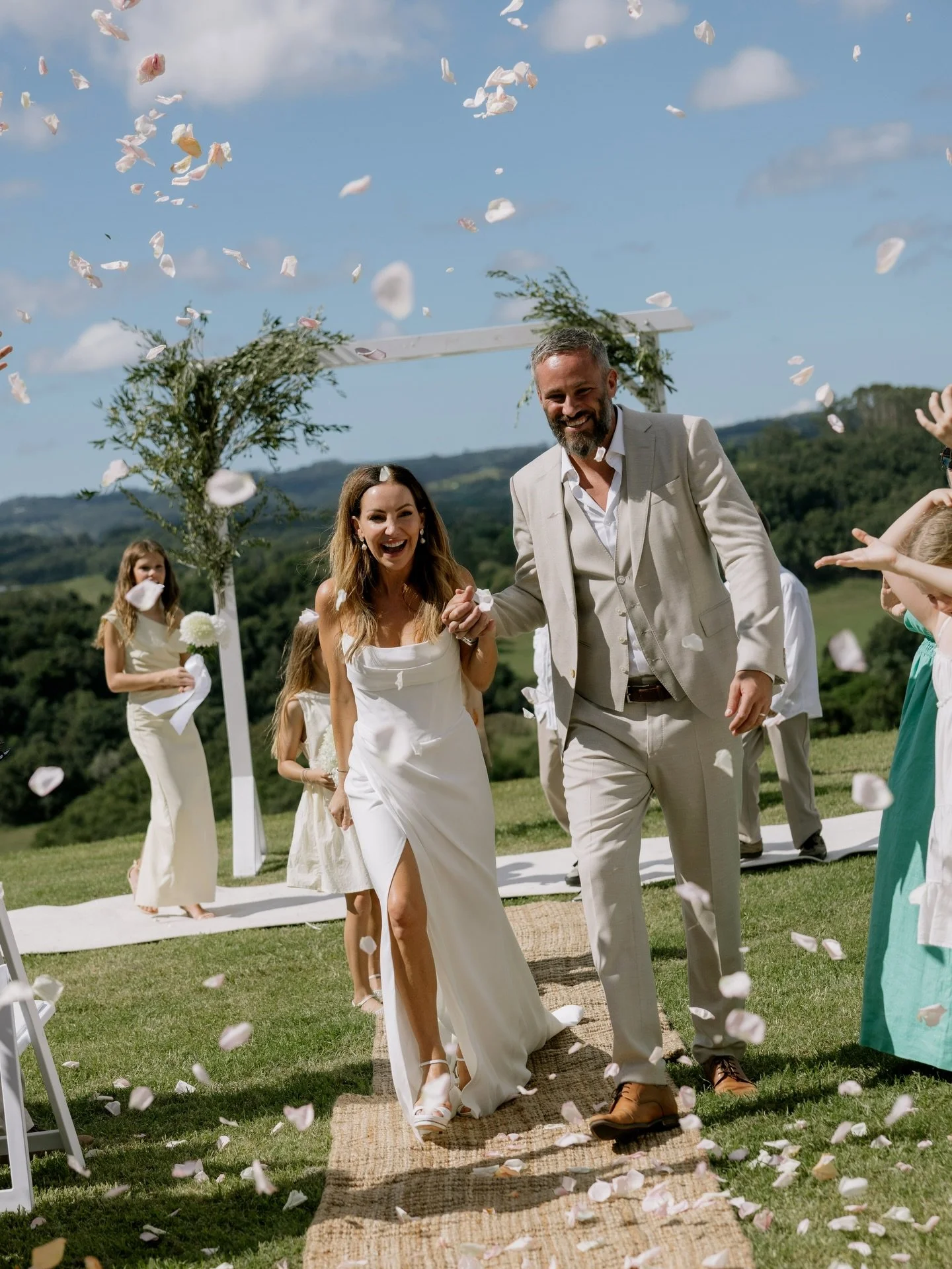 Beautiful moments from Tania and Paul&rsquo;s special day 🤍

#weddingphotographer #byronbayweddingphotographer #byronbaywedding #photographemariage #weddingphotographerfrance