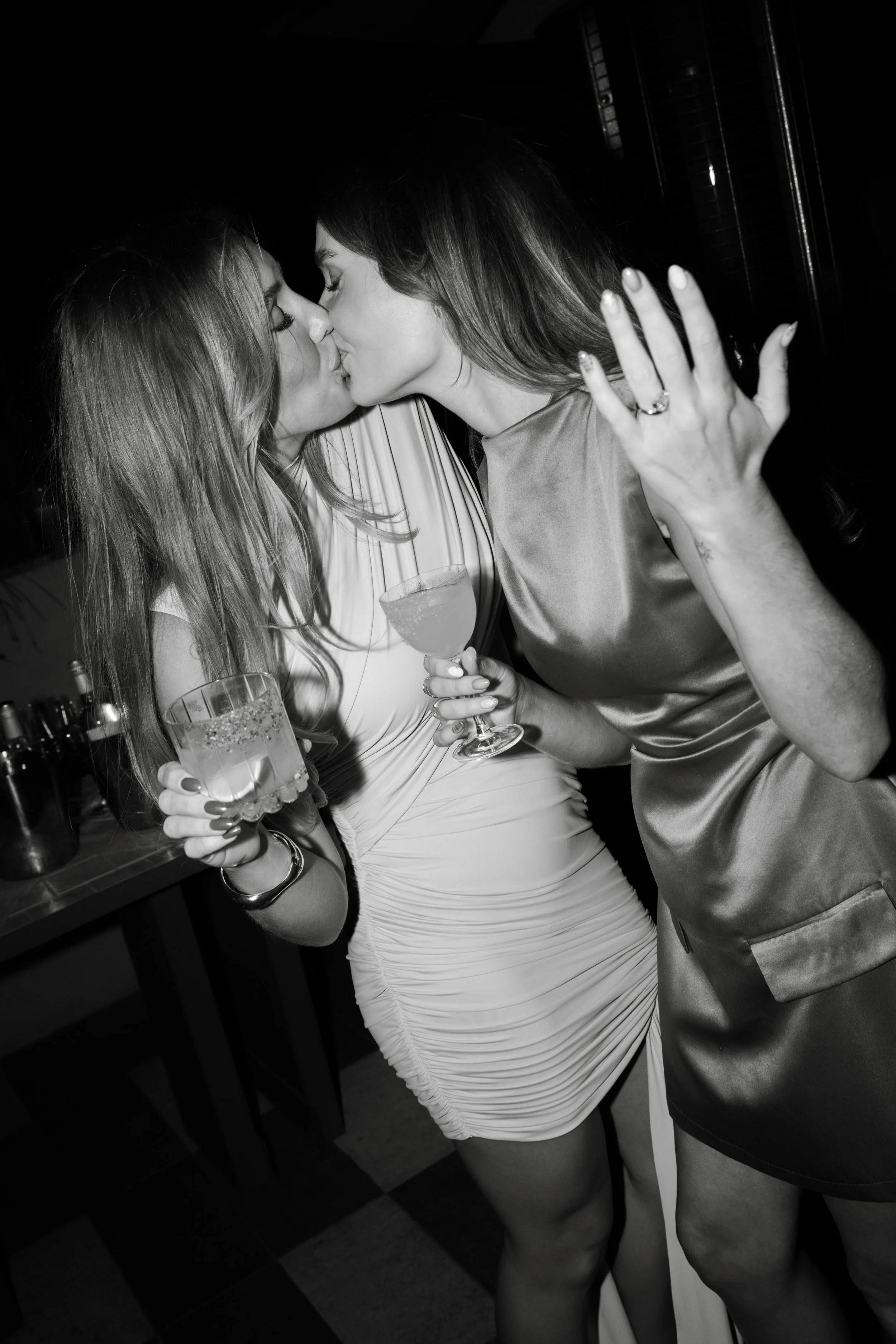 Queer friendly wedding photographer on the Gold Coast, Queensland, Australia - Photographe de mariage queer dans le sud de la France (Bordeaux, Toulouse, côte Basque et Landaise)