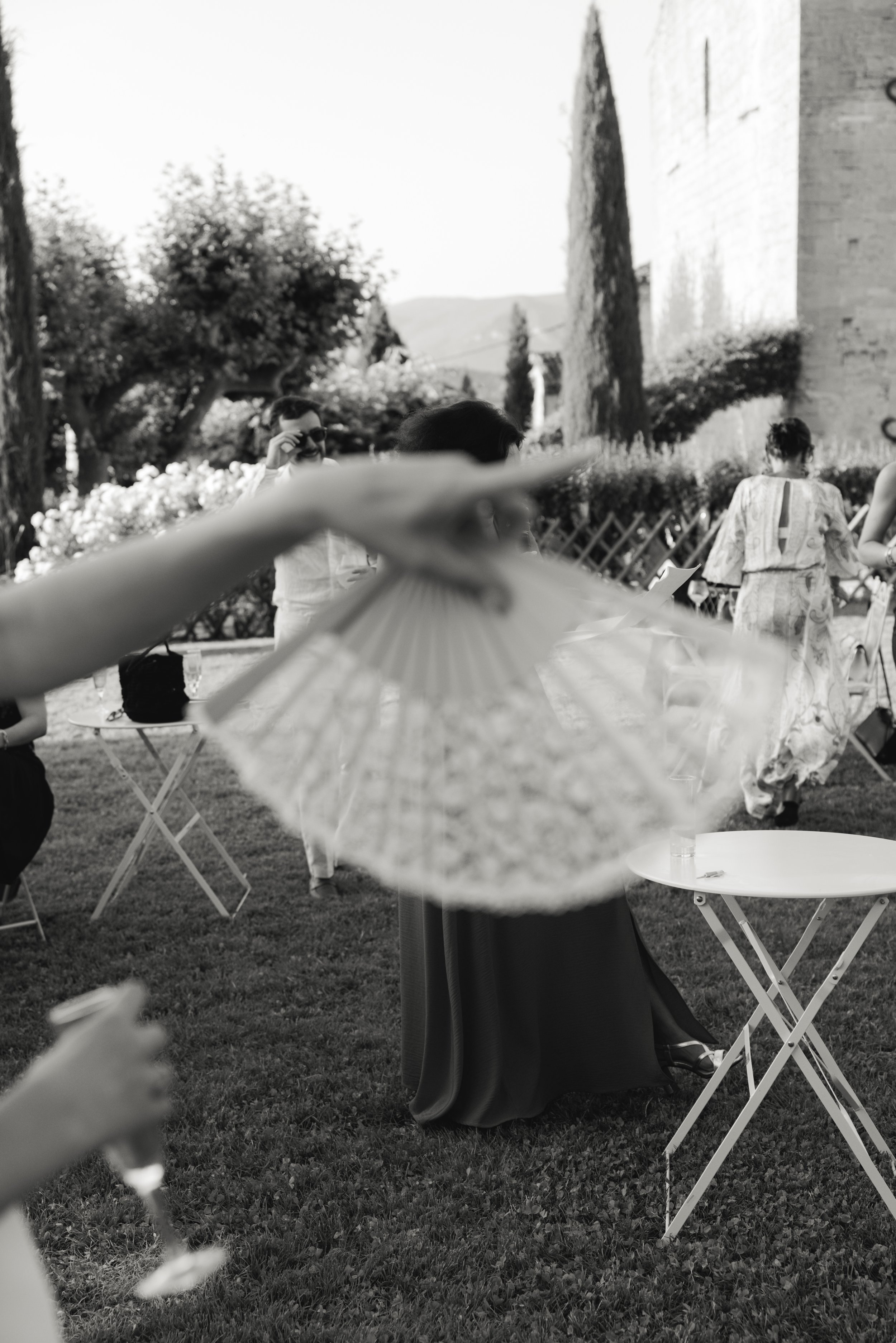 Photographe de mariage à Toulouse, Bordeaux et sur la côte basque et landaise.
