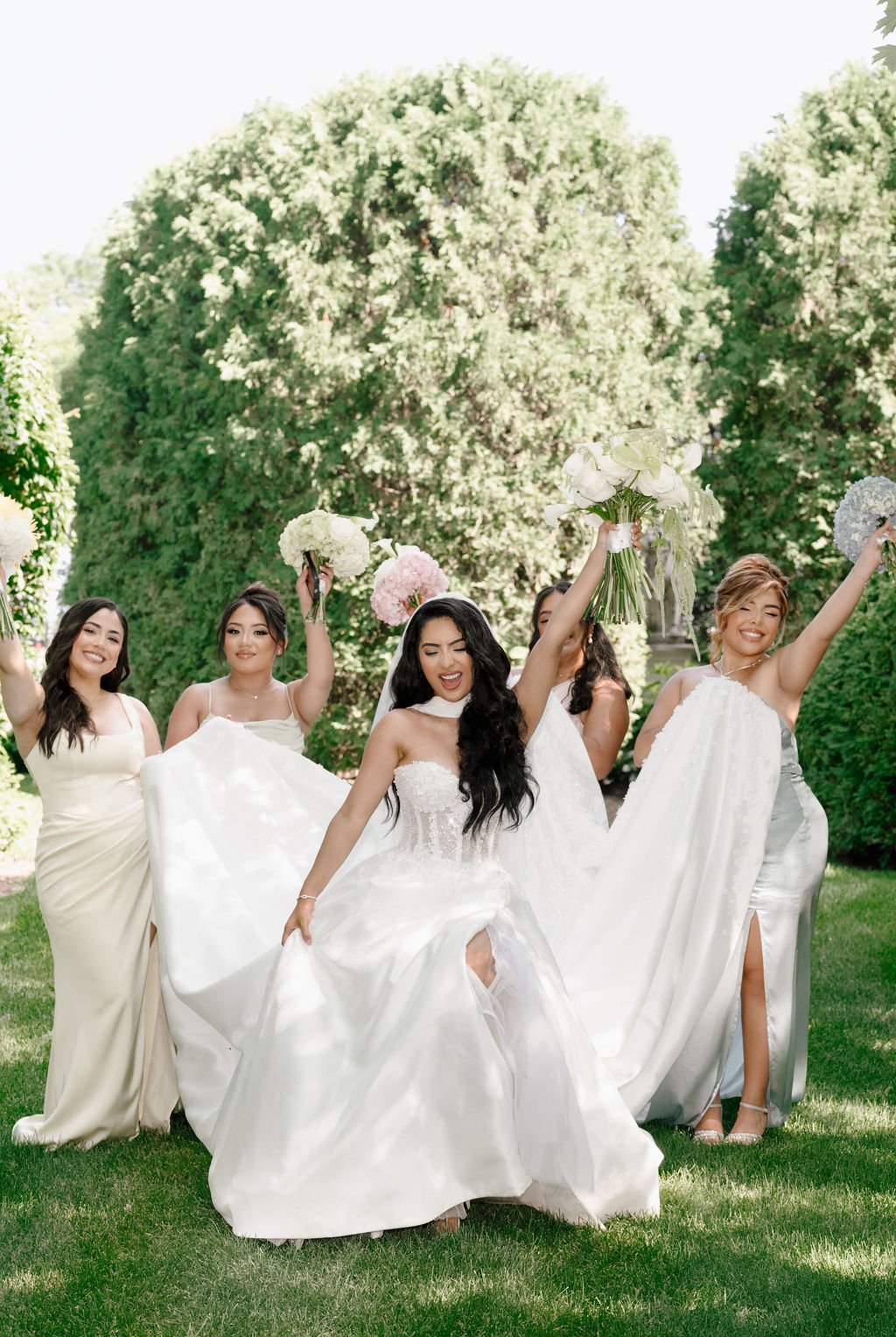 Elegant and Luxury Bride at Wedding in Chicago suburbs and Southern Wisconsin