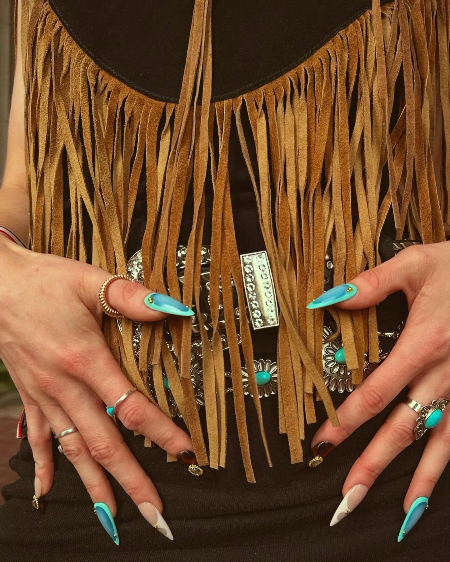 Details 💅🏼
&bull;
&bull;
&bull;
Special thanks to @nailsbymi_mi for creating my EXACT vision, my outfit wouldn&rsquo;t have been complete without your art!! ❤️&zwj;🔥