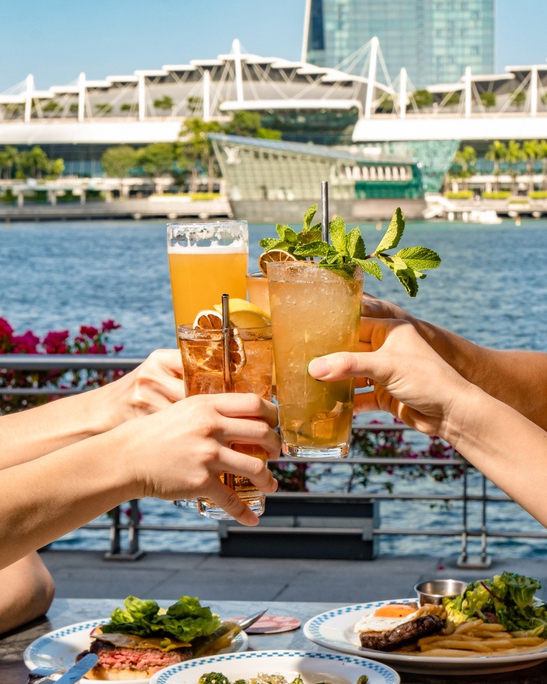 Our love story: &ldquo;Friday drinks&rdquo;. With a view like this, baby, just say yes!