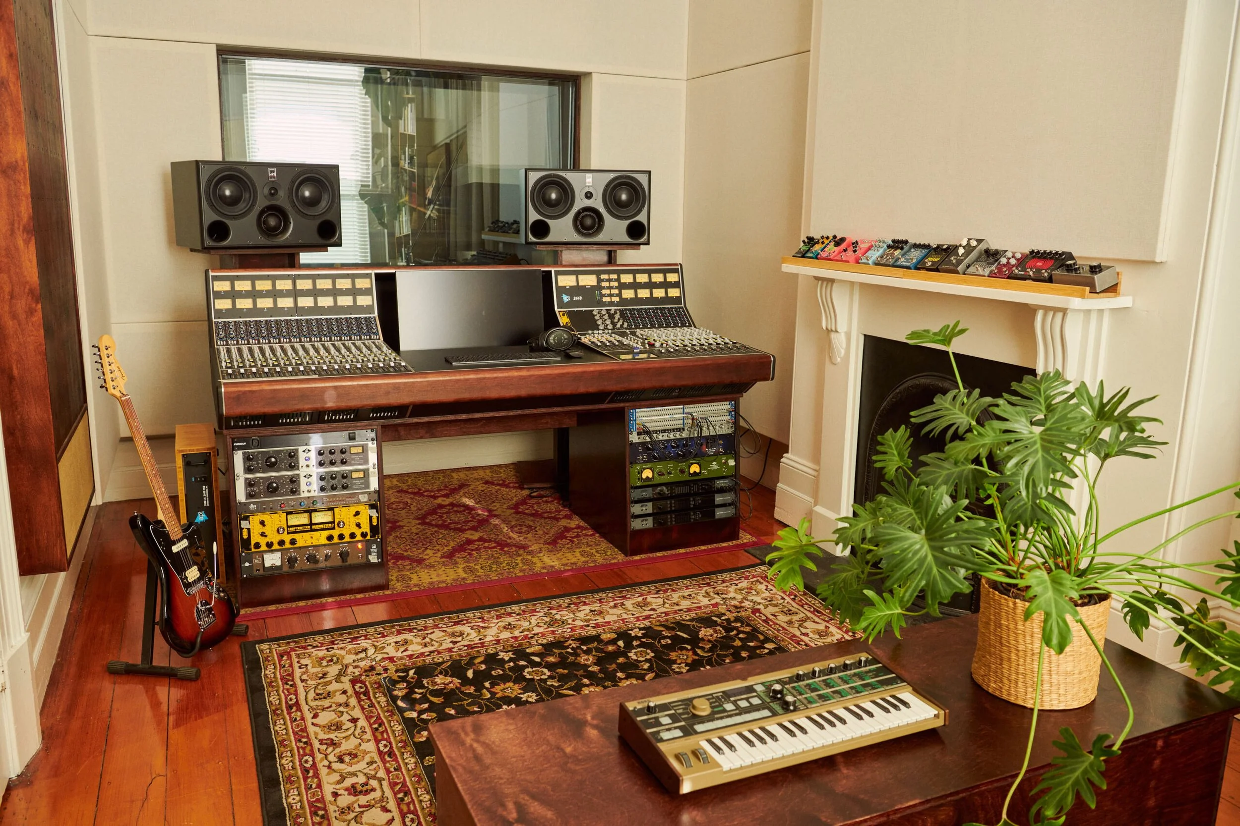 happy_studio_3.JPG.jpeg