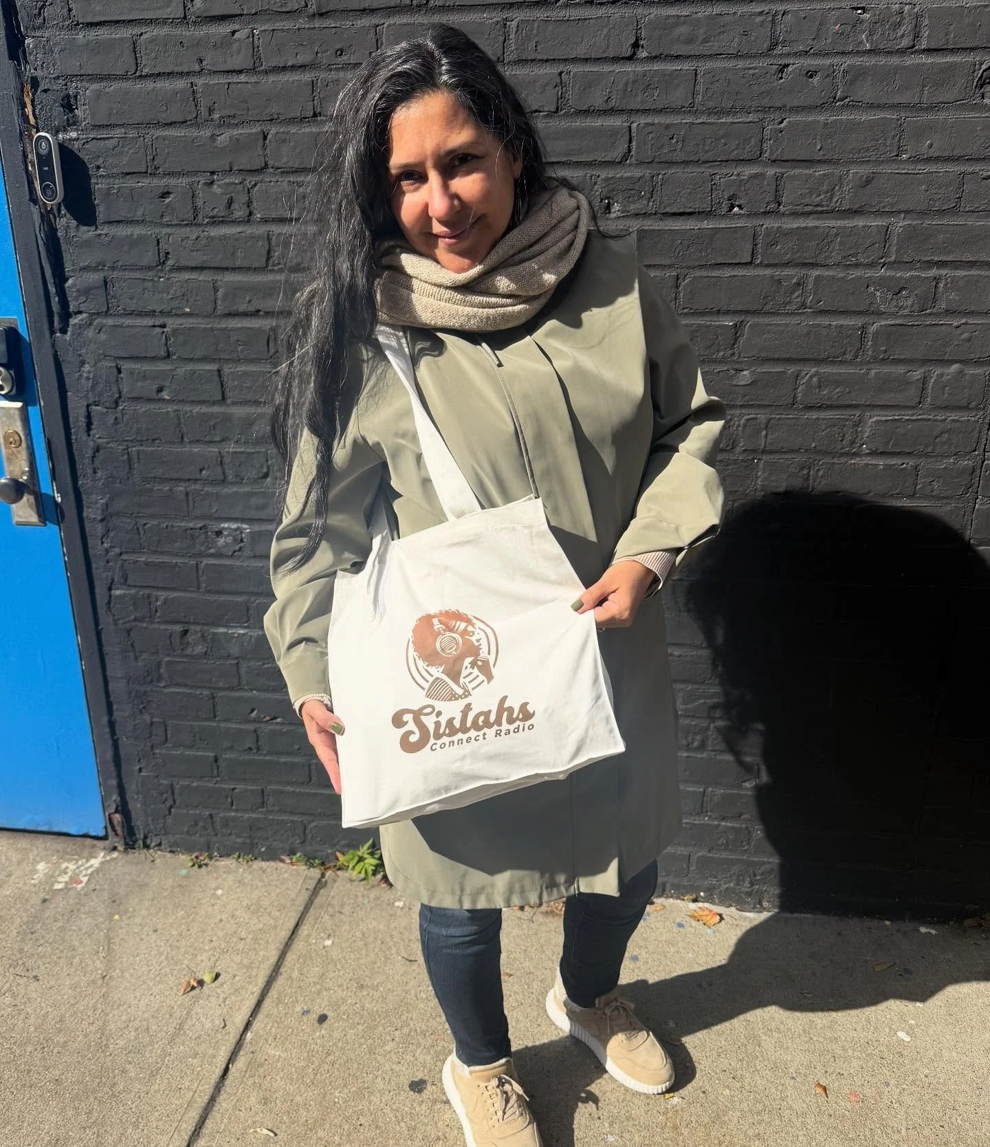 My girl @celebritay is rocking her Sistahs Connect 👜 with pride. Thank you for representing and spreading the glow wherever you go 💕😘